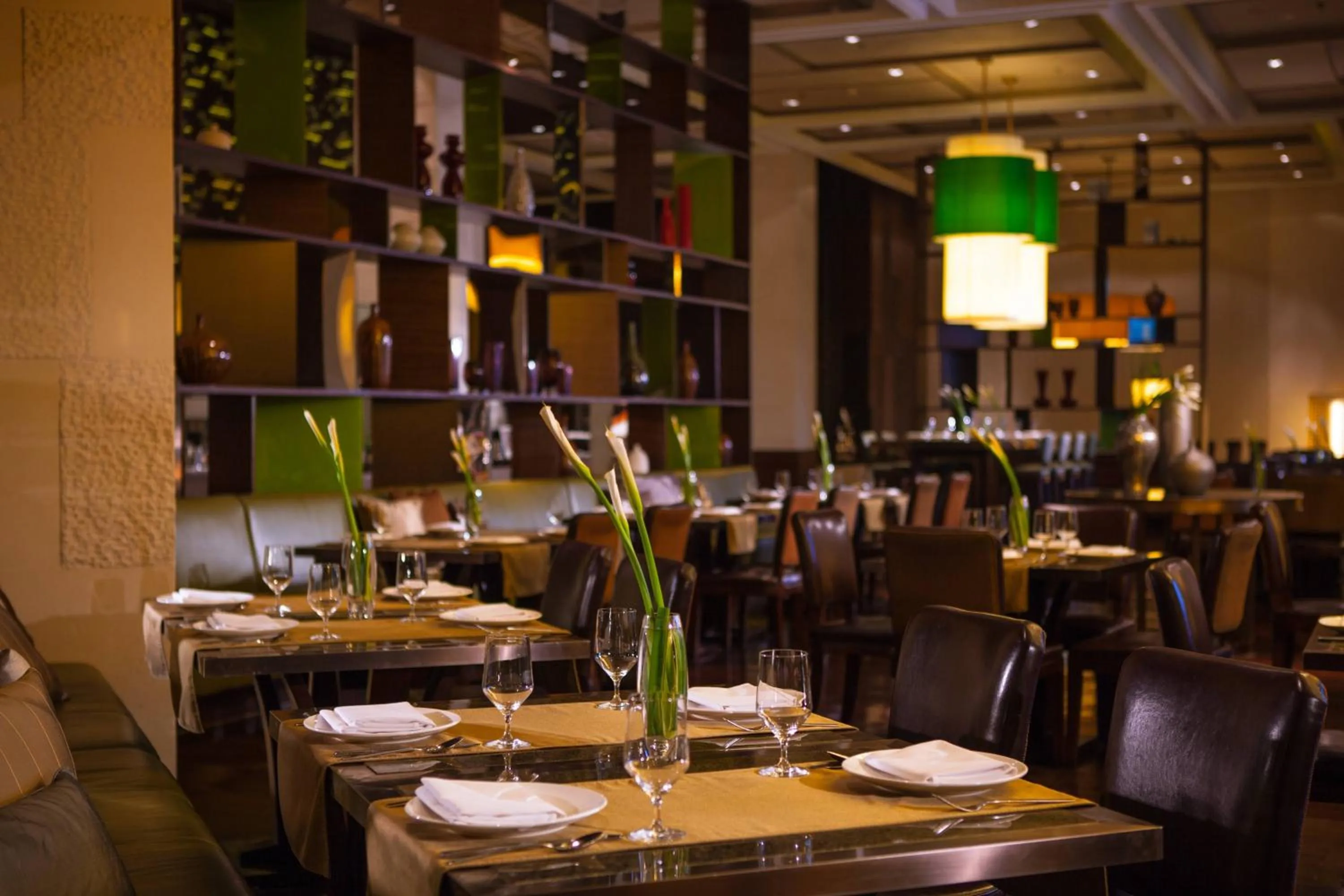 Restaurant/places to eat in Renaissance Tianjin Lakeview Hotel