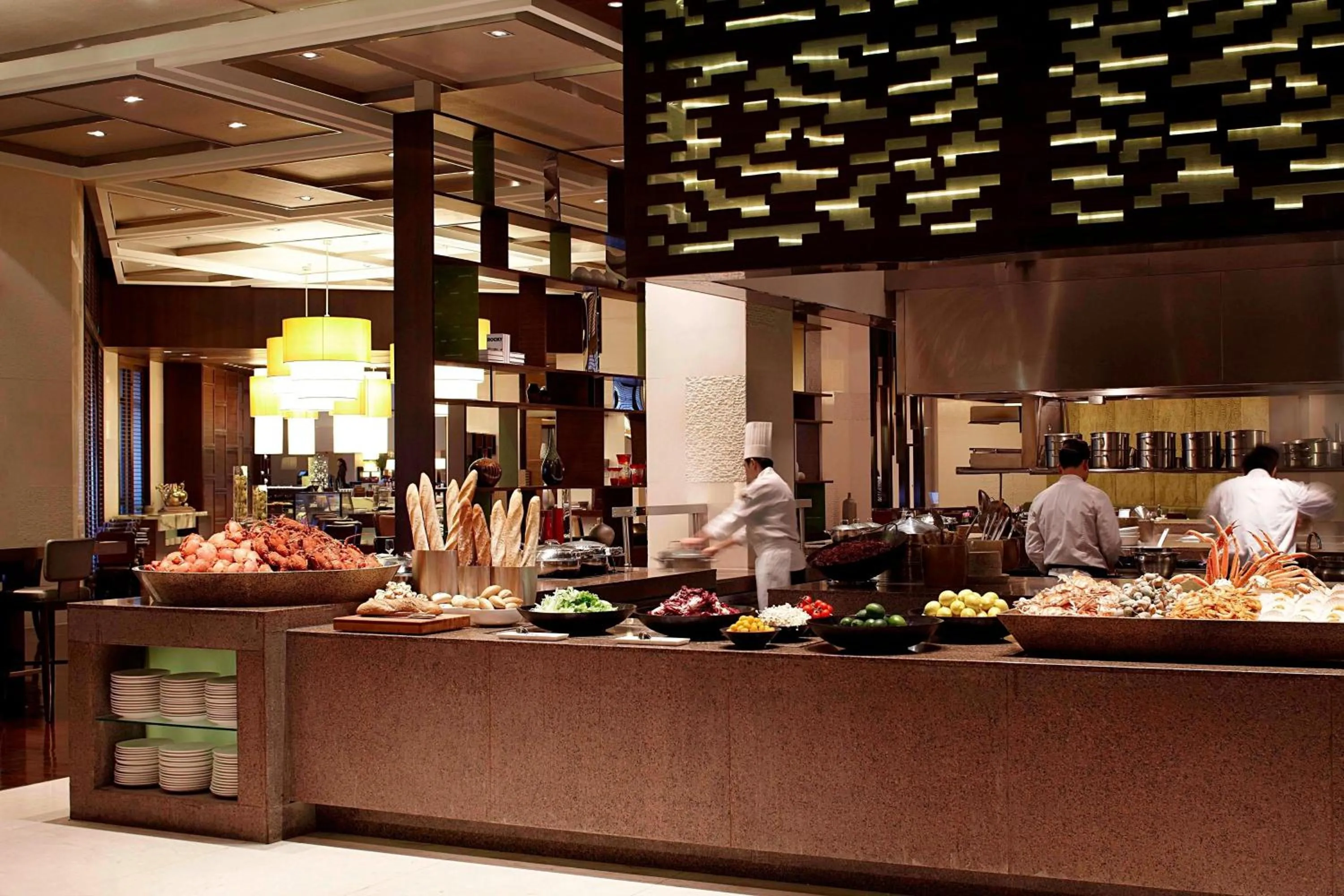 Kitchen or kitchenette in Renaissance Tianjin Lakeview Hotel