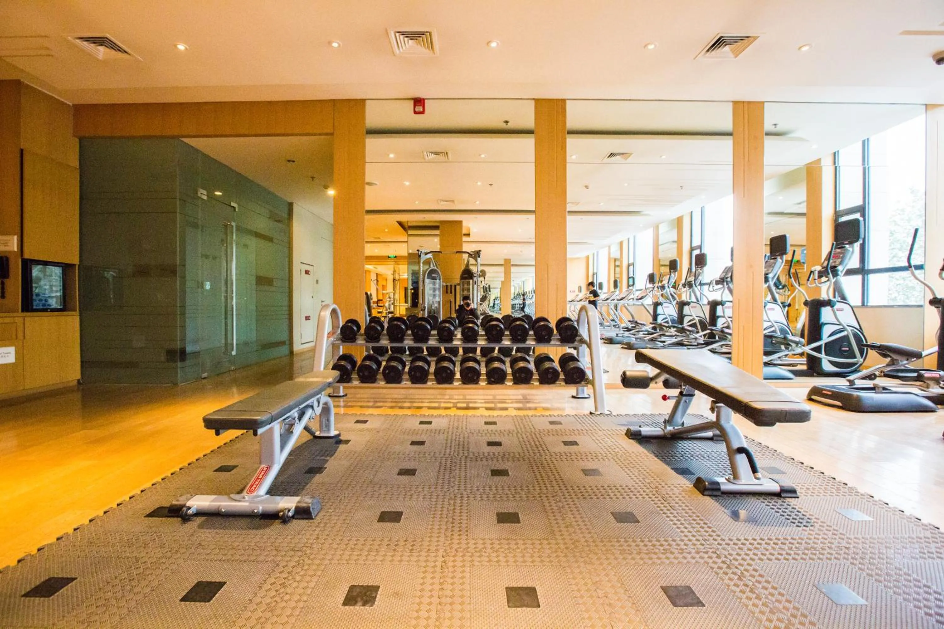 Fitness centre/facilities in Renaissance Tianjin Lakeview Hotel