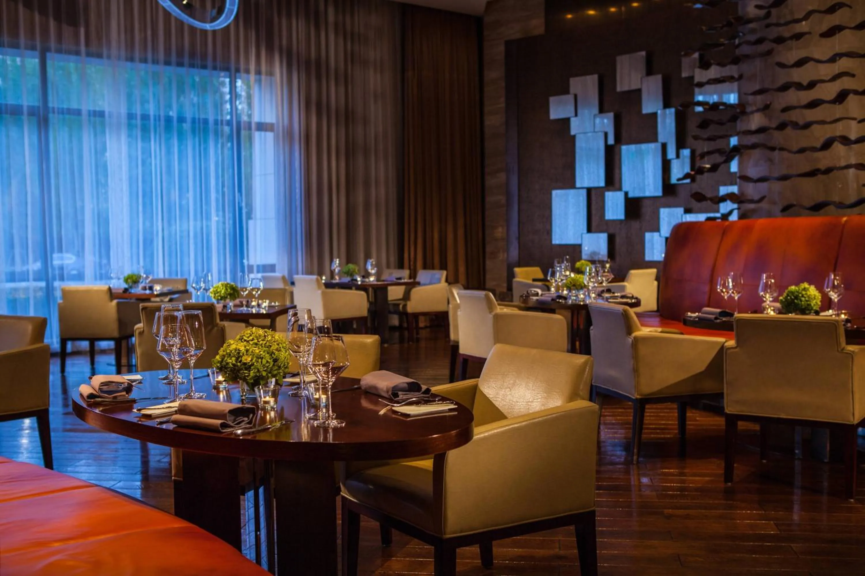 Restaurant/places to eat in Renaissance Tianjin Lakeview Hotel