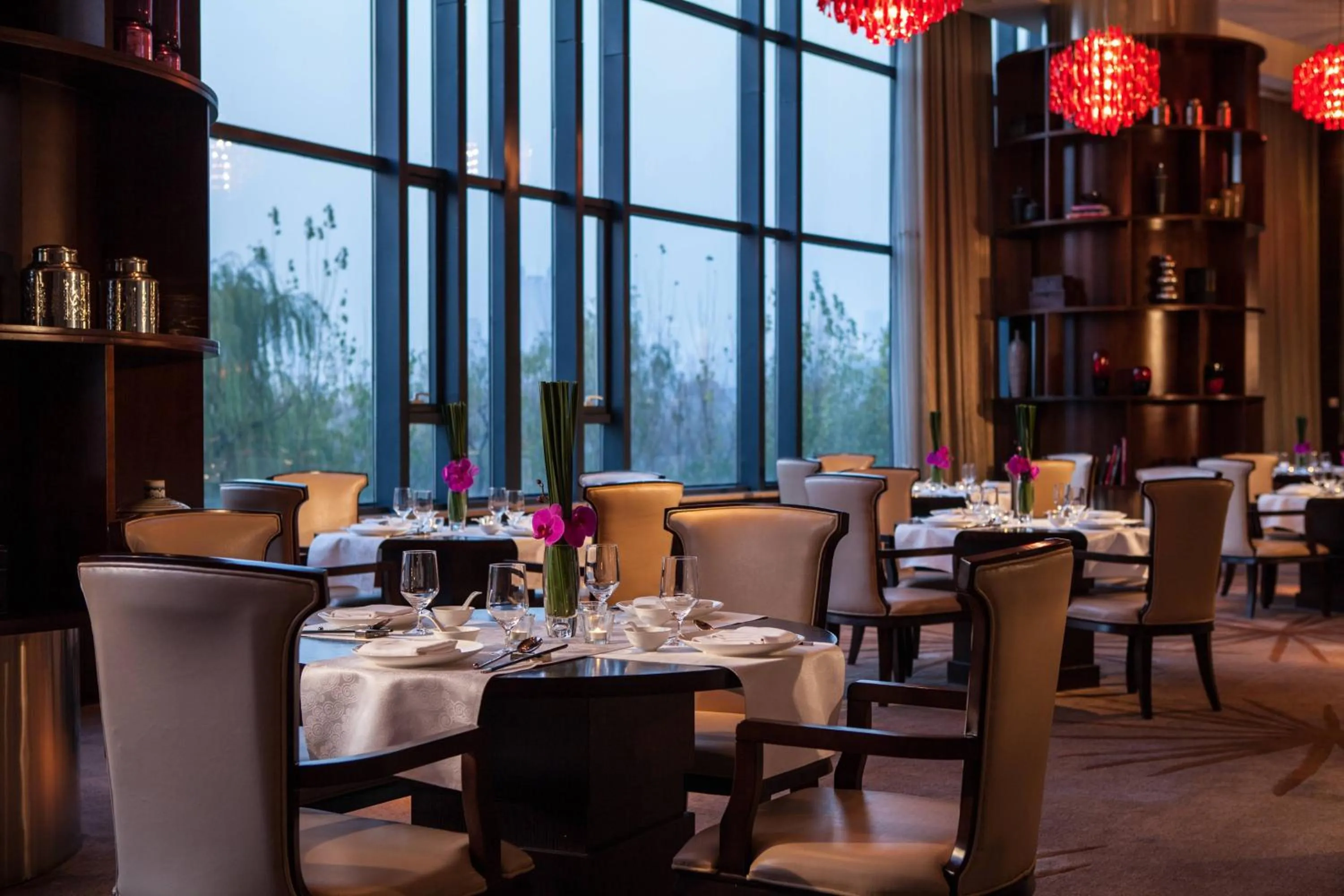 Restaurant/places to eat in Renaissance Tianjin Lakeview Hotel