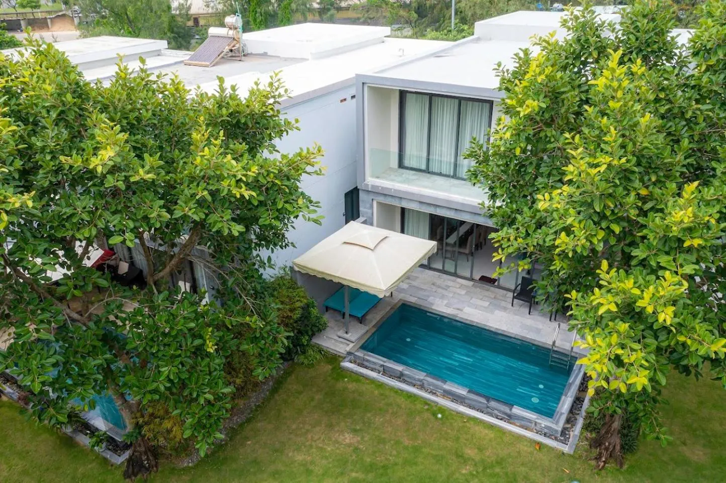 Clean & Quiet Villa - The Point Resort