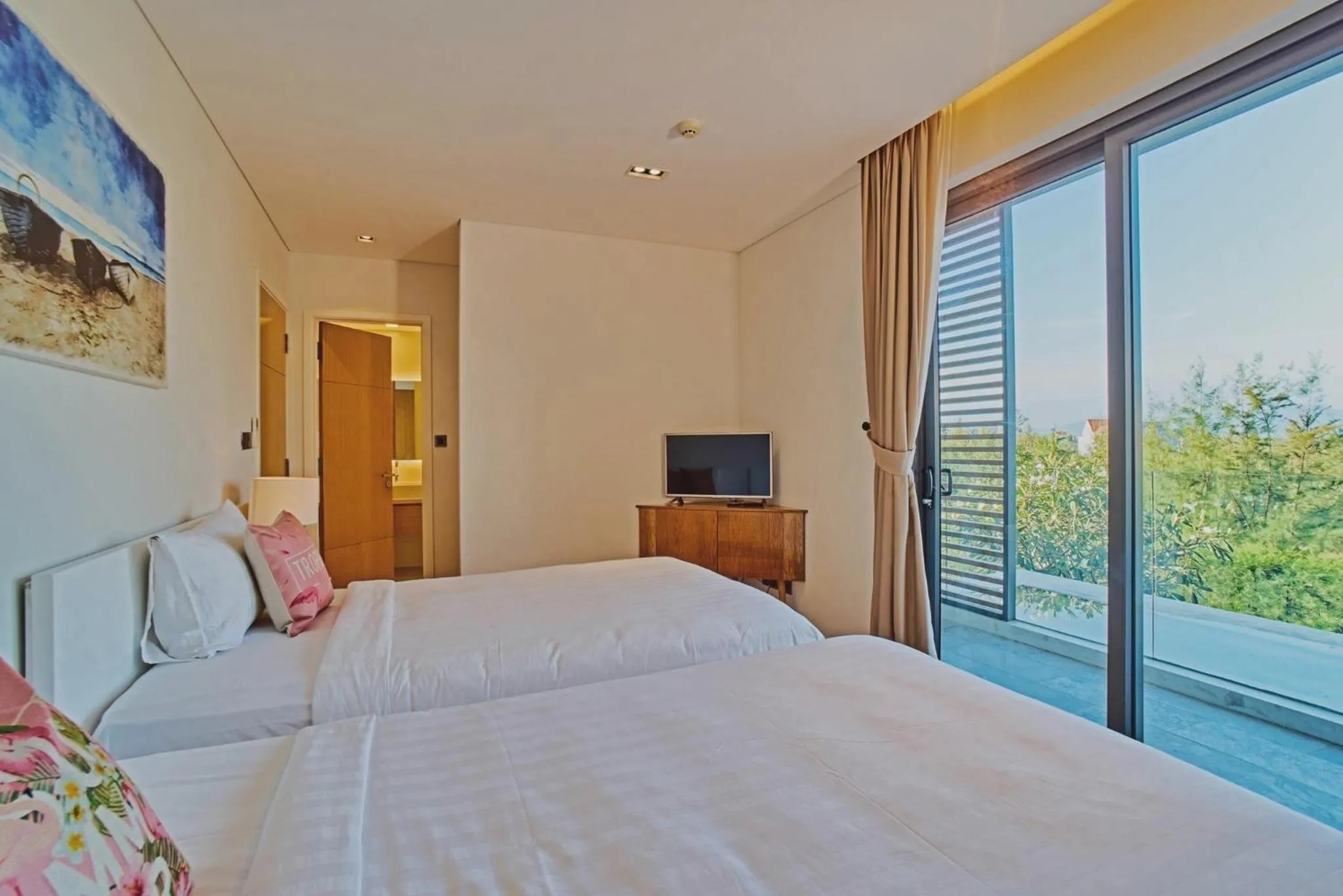 Bed in Clean & Quiet Villa - The Point Resort