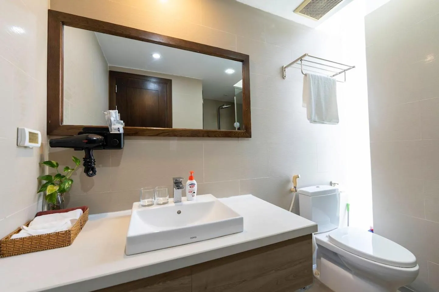Clean & Quiet Villa - The Point Resort