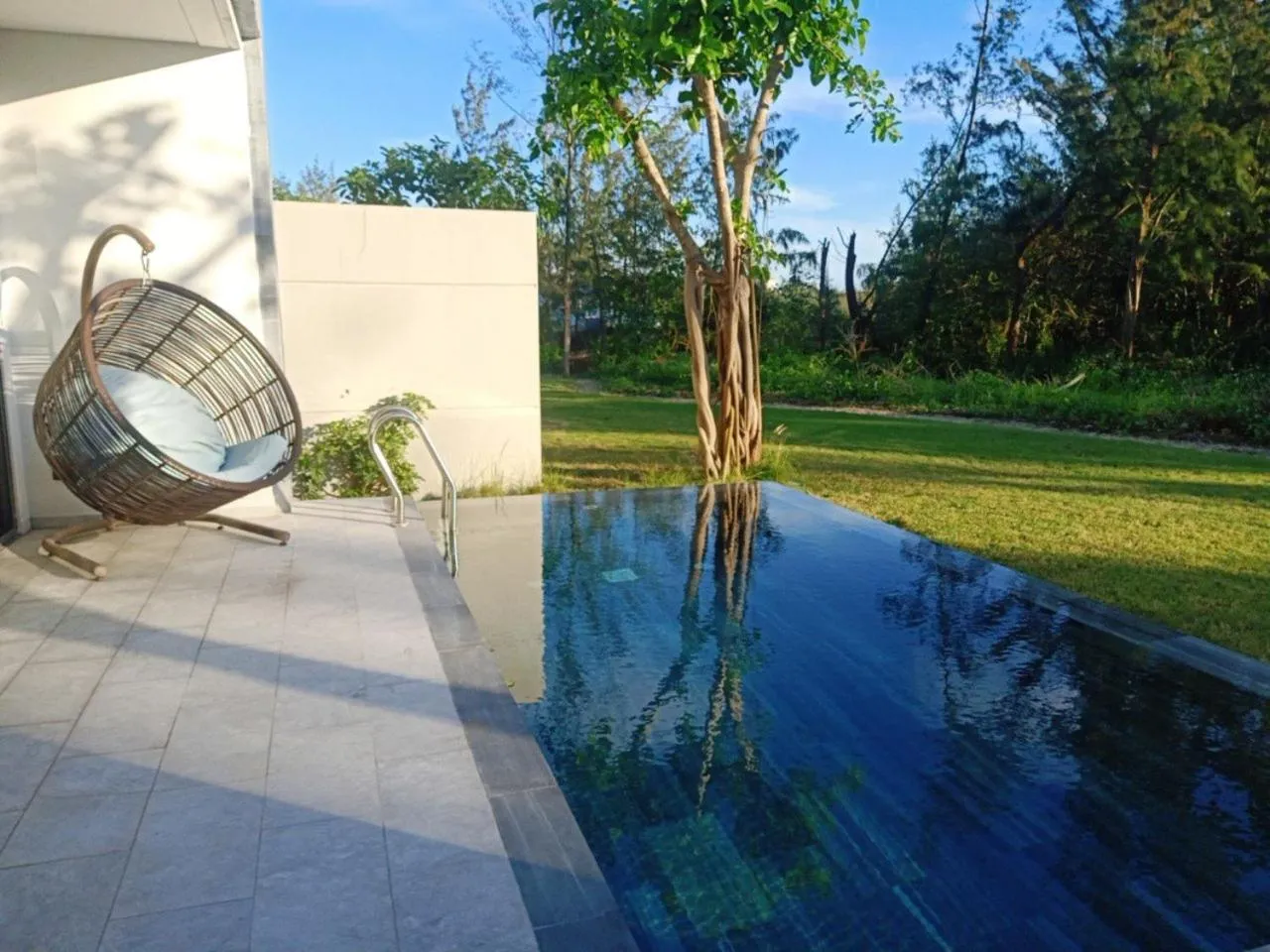 Patio in Clean & Quiet Villa - The Point Resort