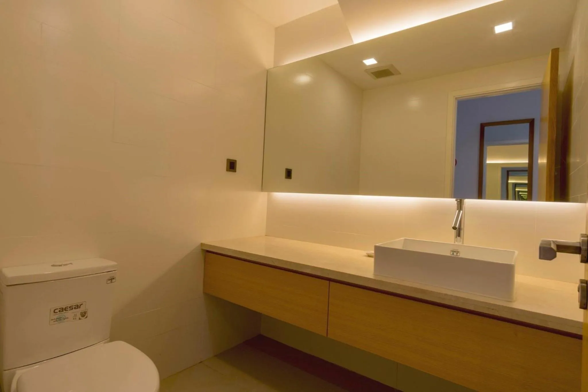 Clean & Quiet Villa - The Point Resort