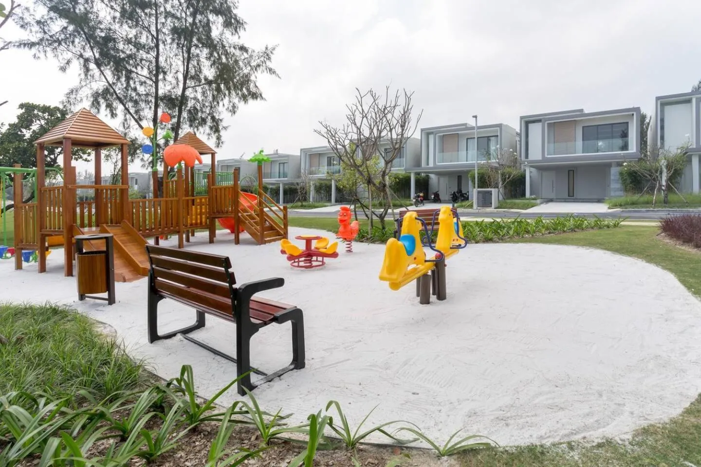 Children play ground in Clean & Quiet Villa - The Point Resort
