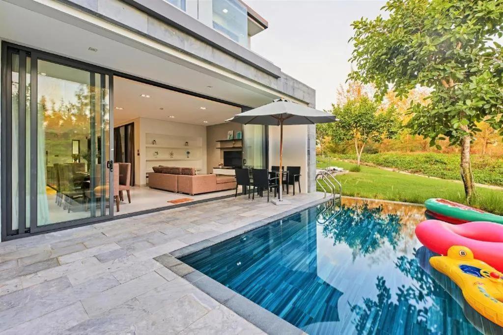 Swimming pool in Clean & Quiet Villa - The Point Resort