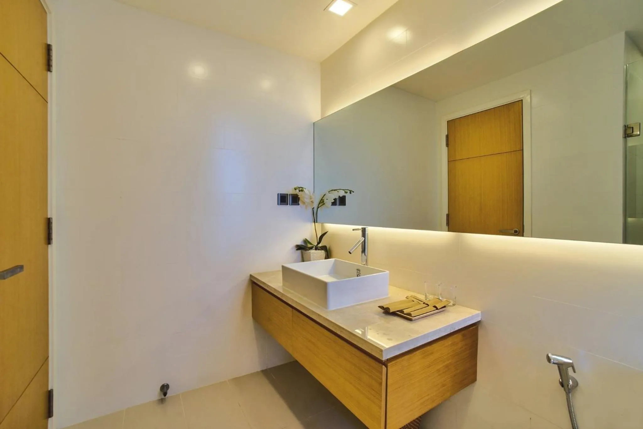 Clean & Quiet Villa - The Point Resort