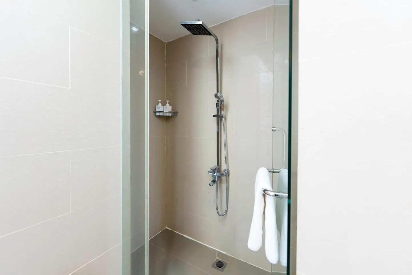 Clean & Quiet Villa - The Point Resort