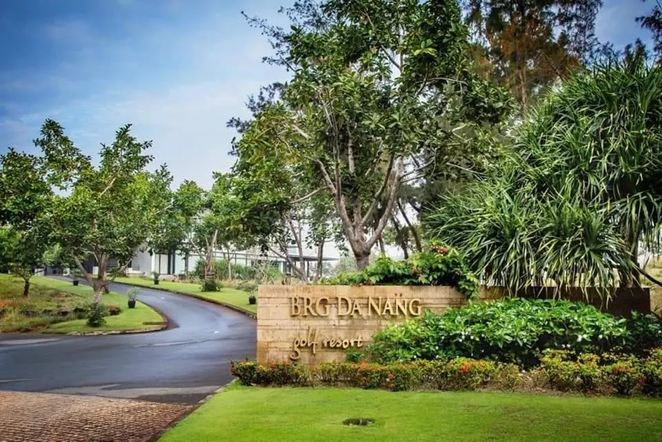 Golfcourse in Clean & Quiet Villa - The Point Resort
