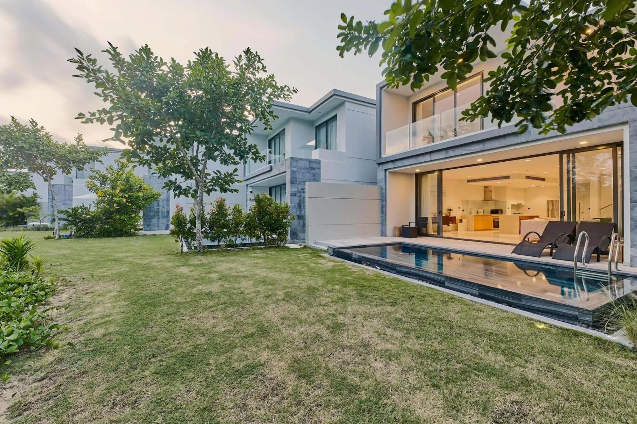 Property building in Clean & Quiet Villa - The Point Resort