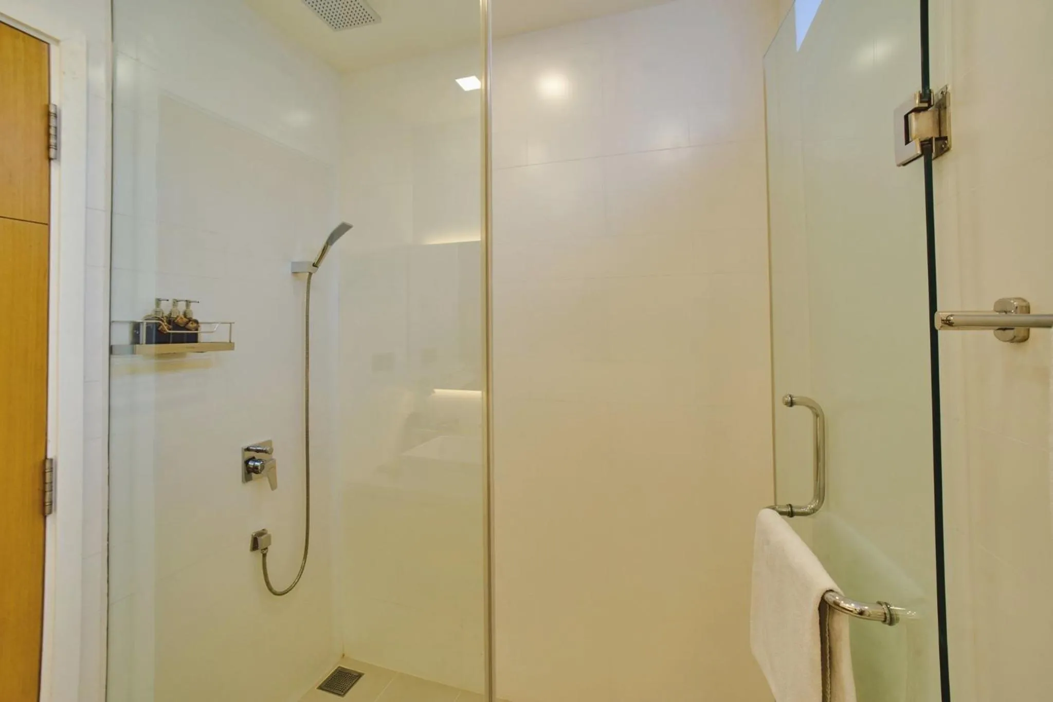 Clean & Quiet Villa - The Point Resort
