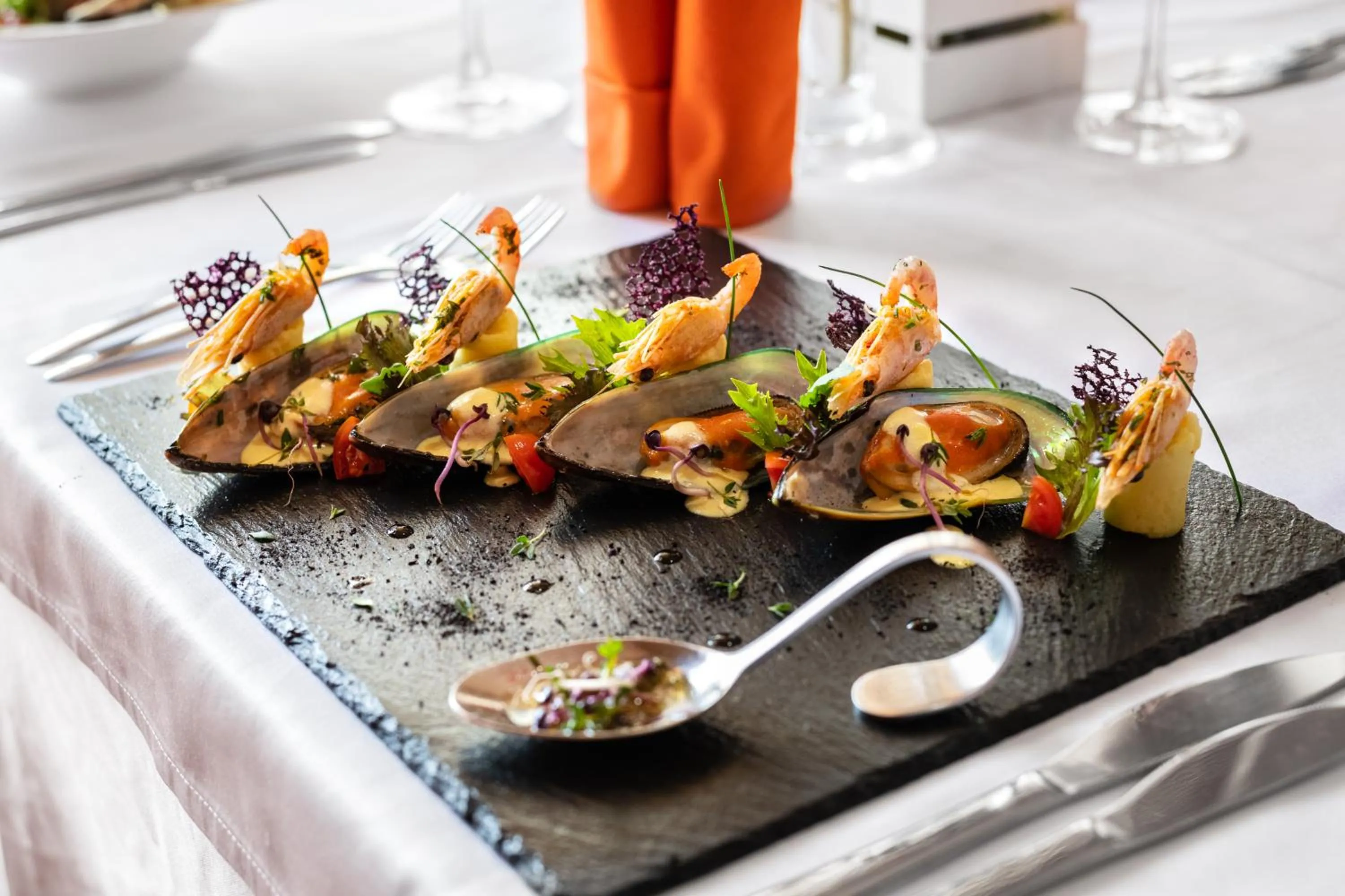 Restaurant/places to eat in Azalia Beach Hotel Balneo & SPA