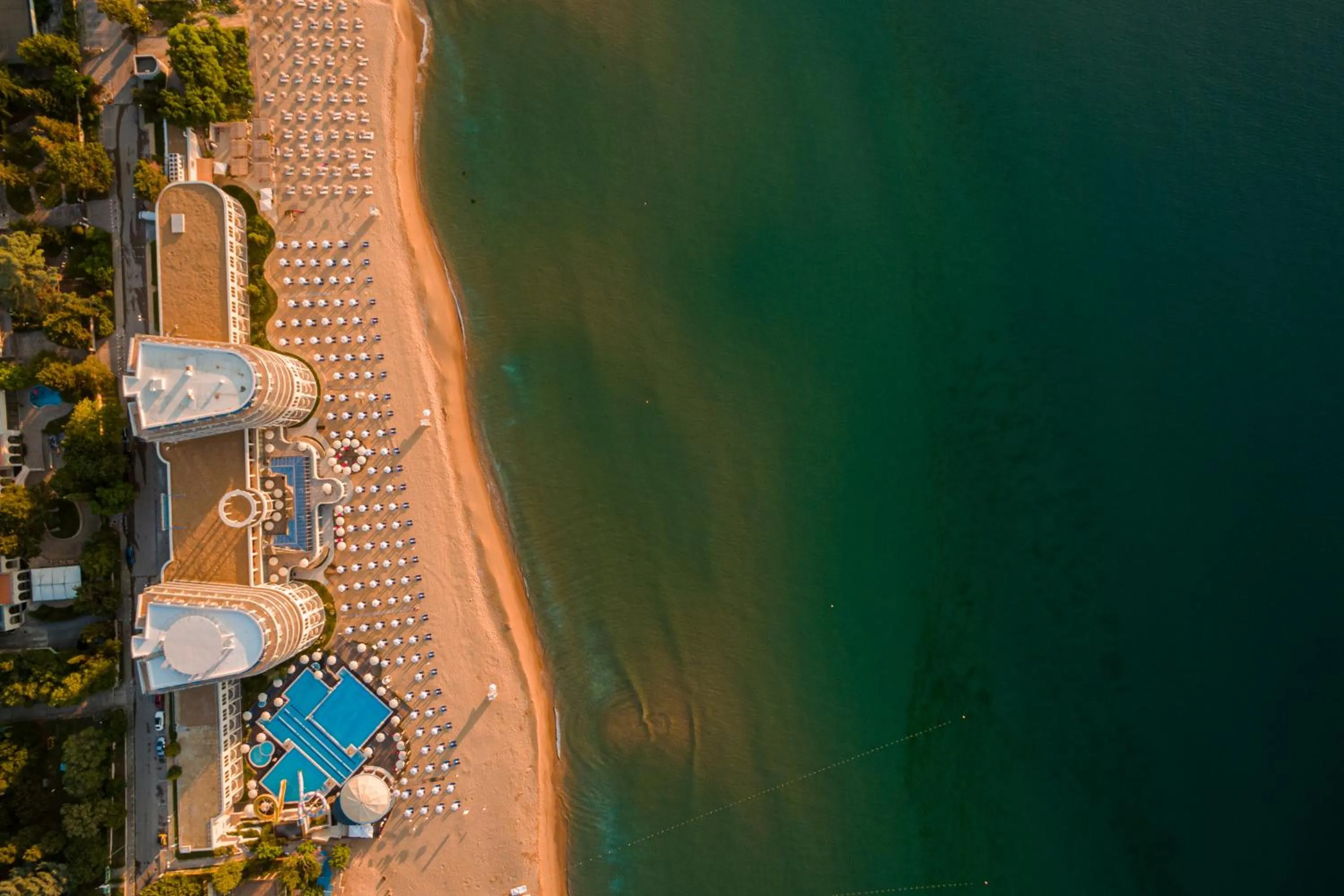 Property building in Azalia Beach Hotel Balneo & SPA