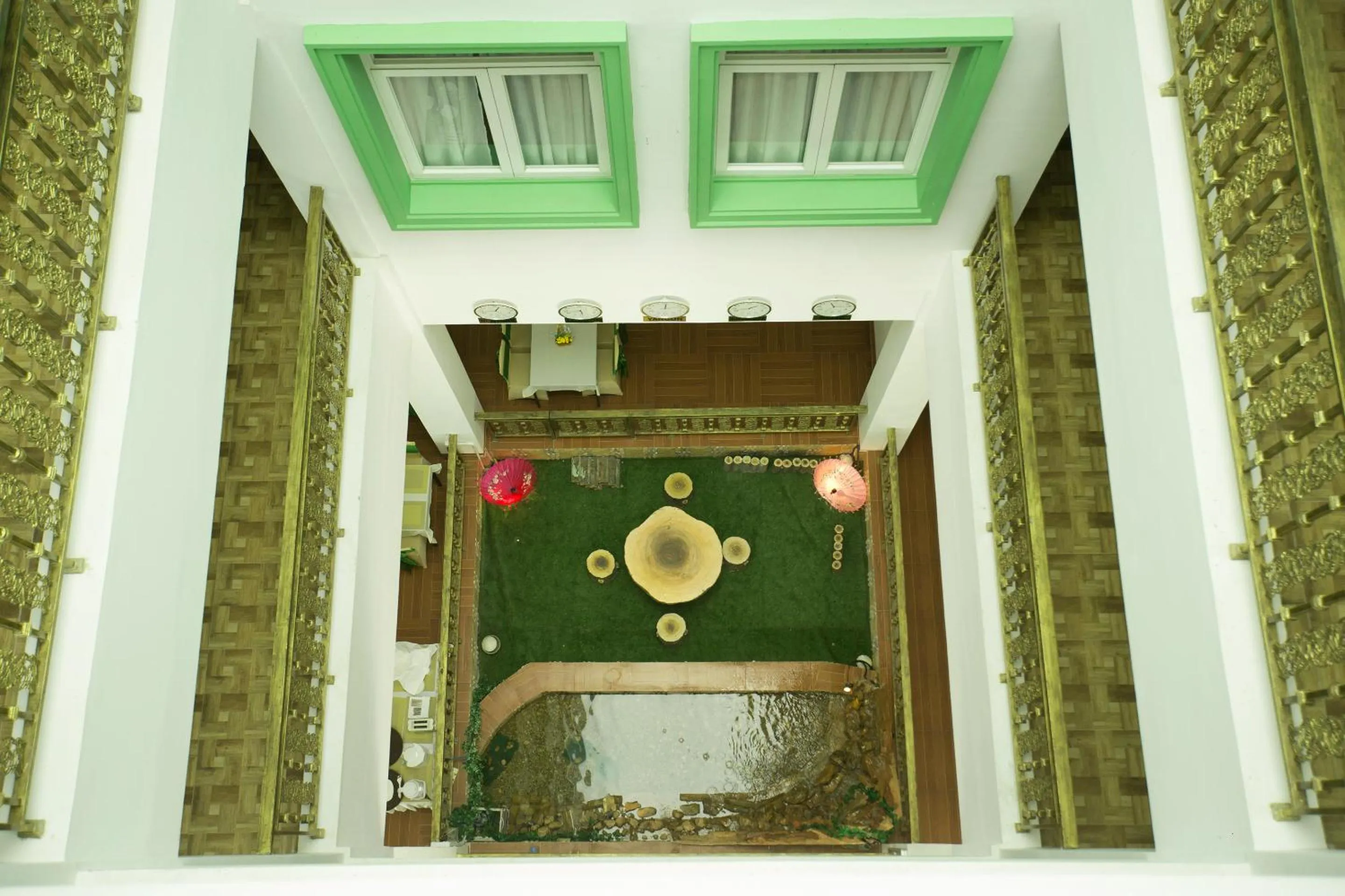 Property building in Virtue Highland Hotel