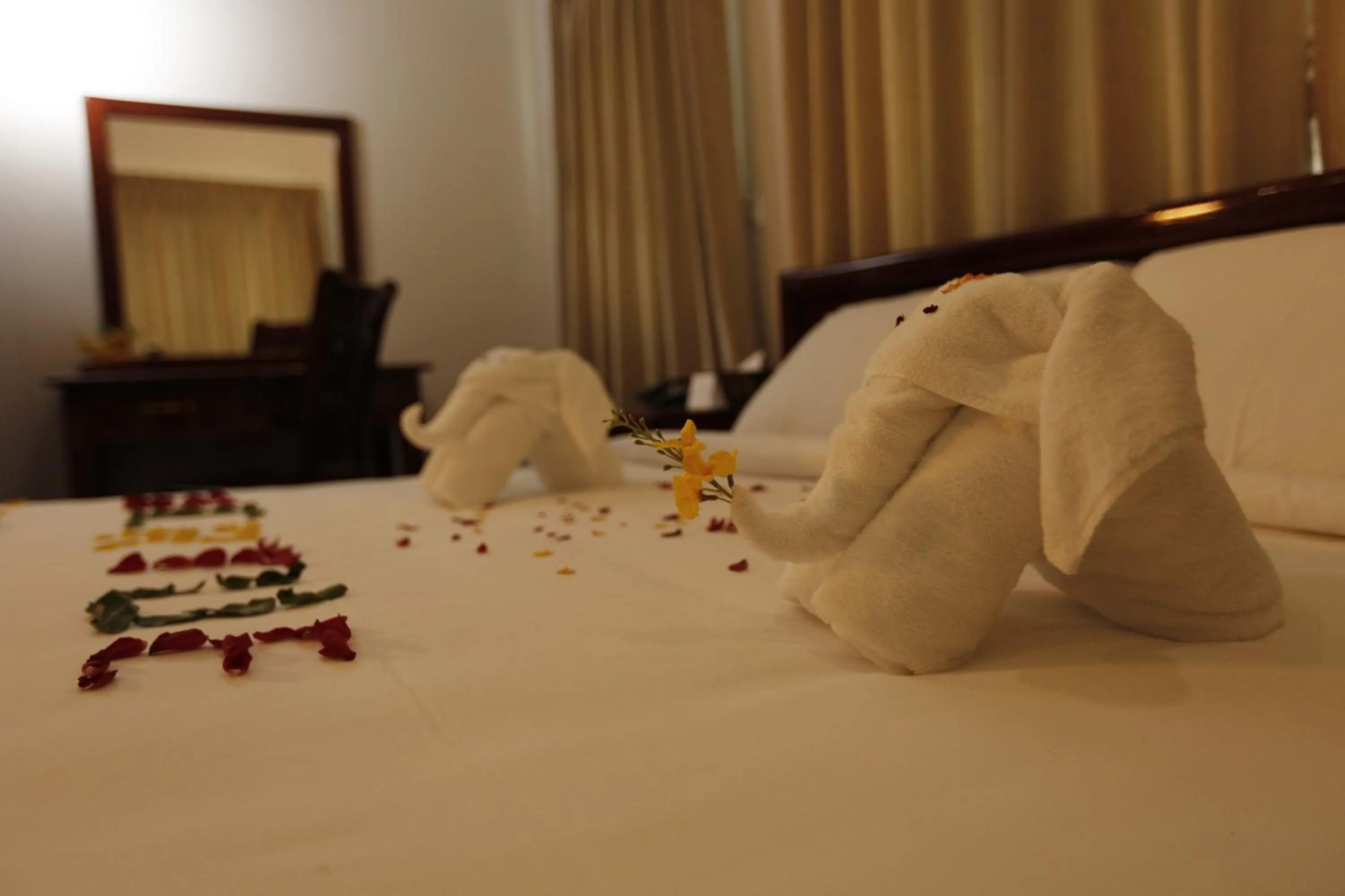 towels in Virtue Highland Hotel