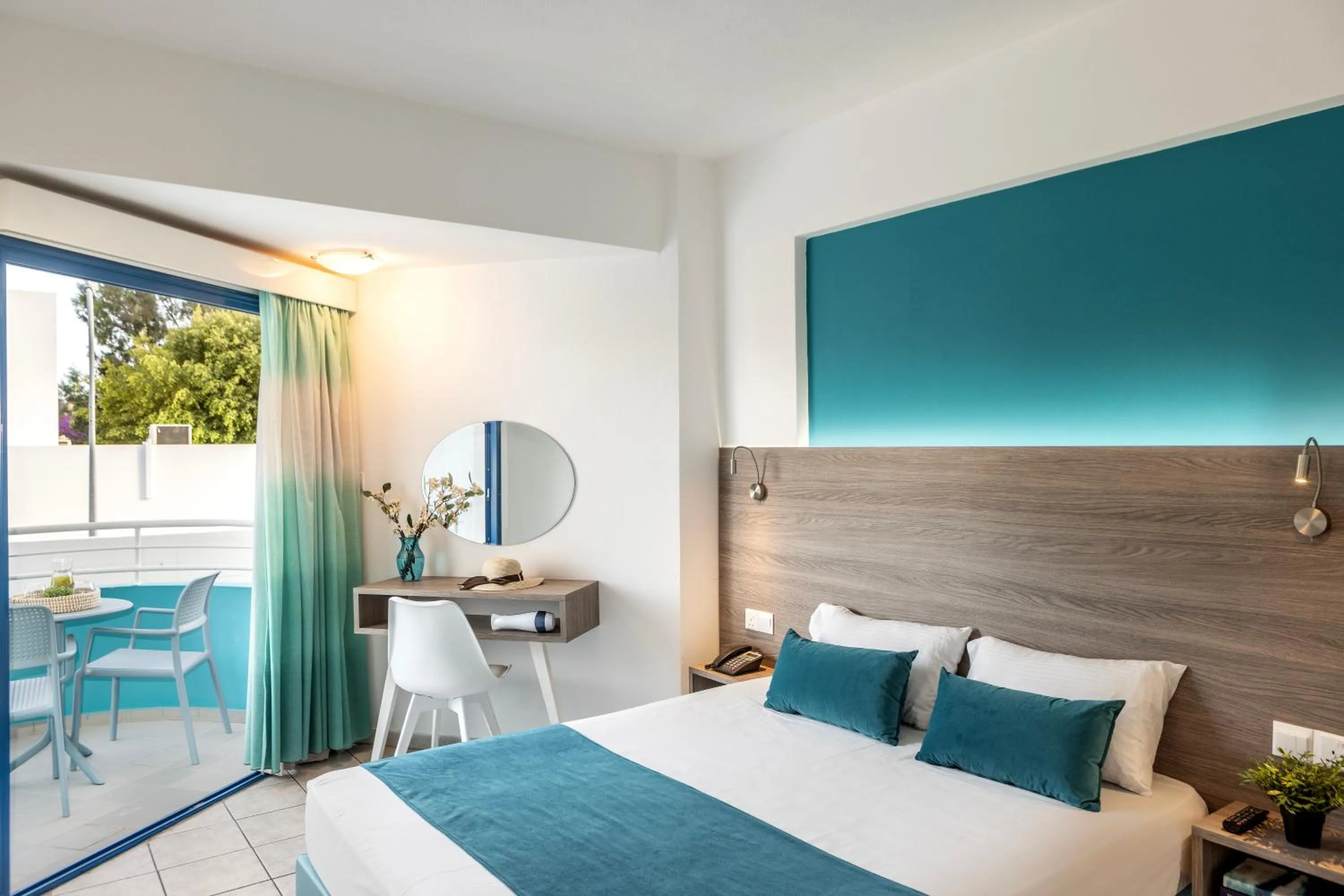 Bed in Lantiana Gardens ApartHotel