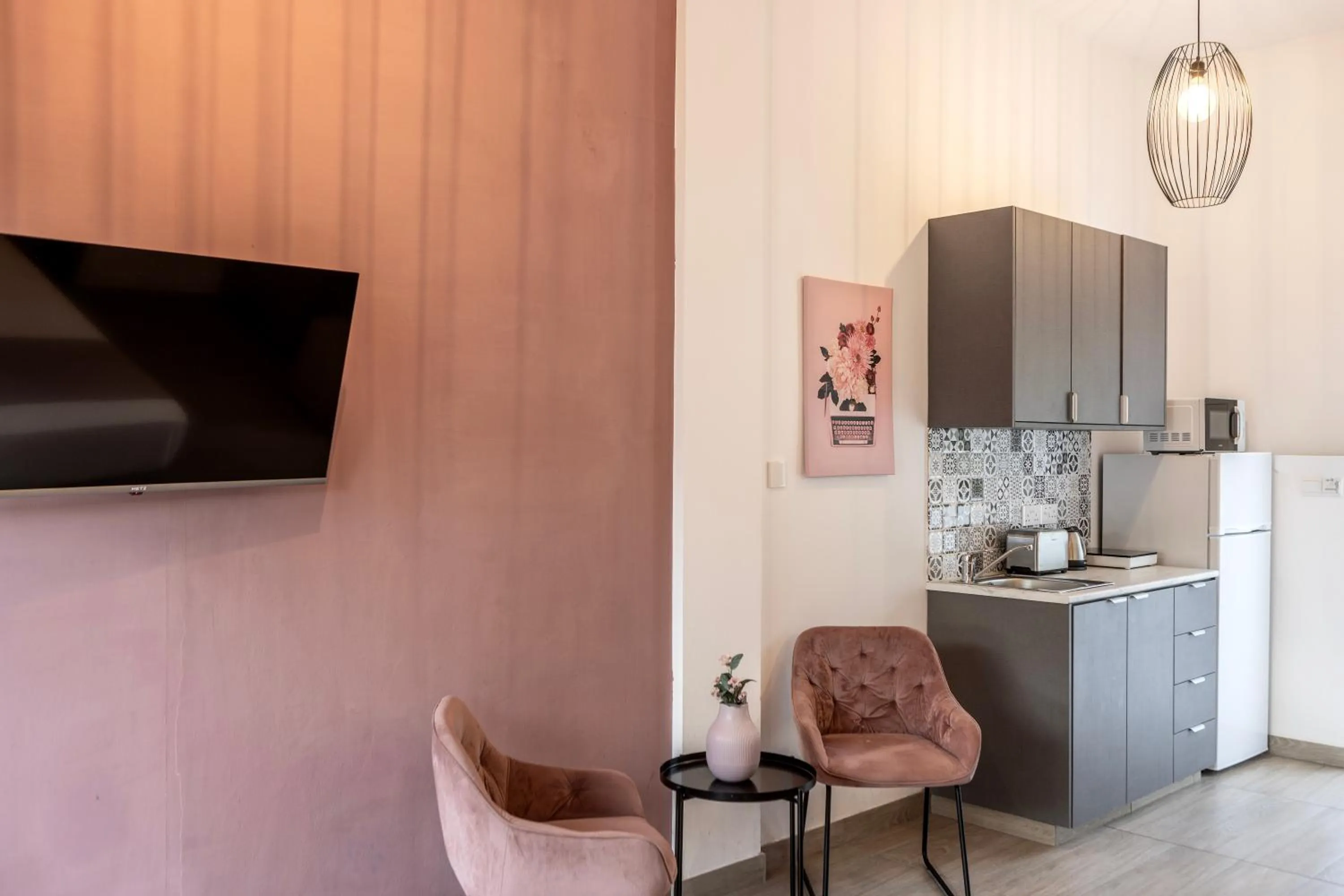 TV and multimedia in Lantiana Gardens ApartHotel