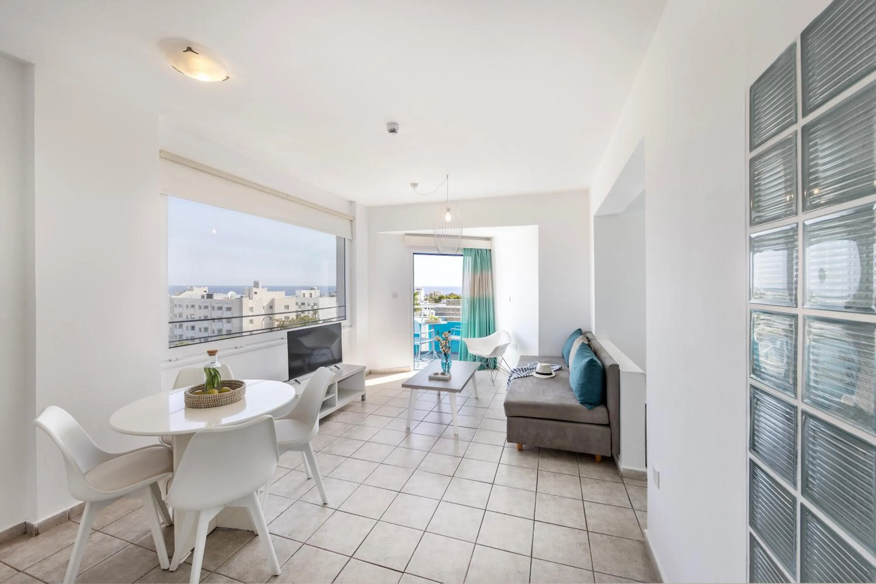 Dining area in Lantiana Gardens ApartHotel