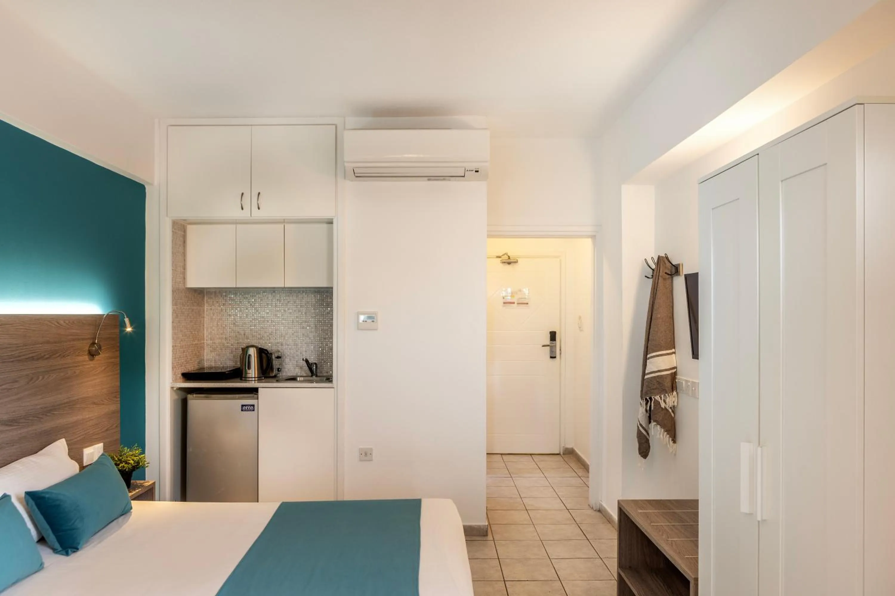 Photo of the whole room, Bed in Lantiana Gardens ApartHotel