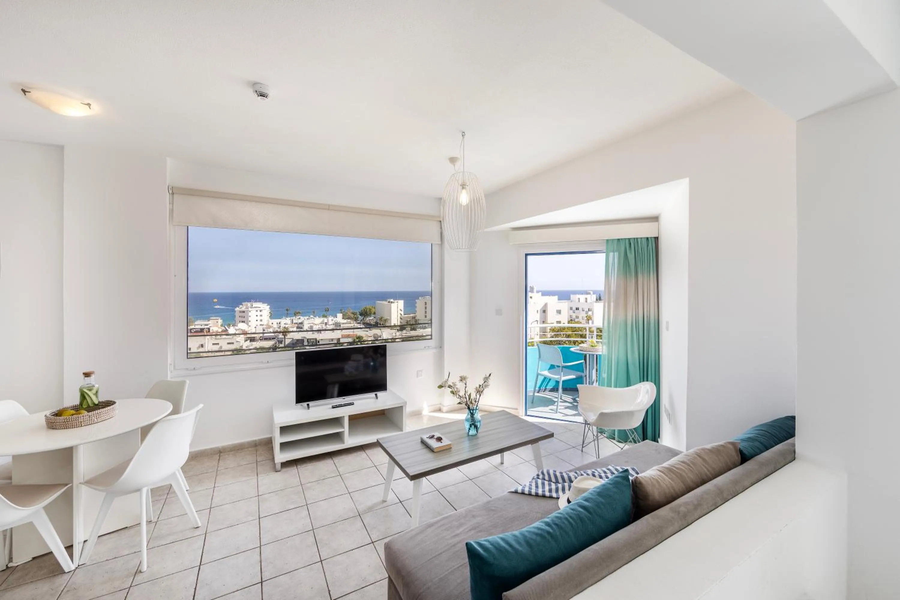 Dining area in Lantiana Gardens ApartHotel
