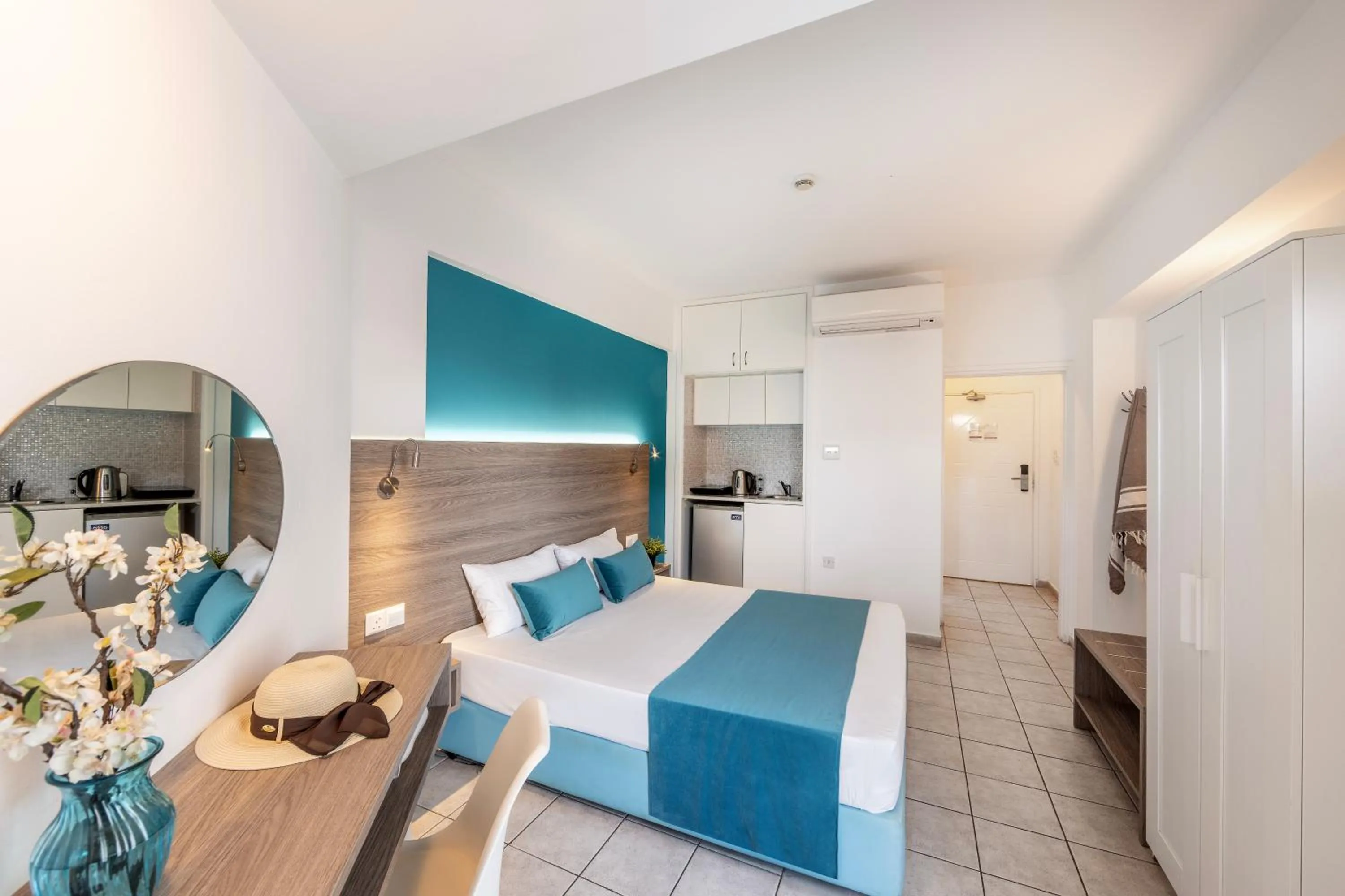 Bed in Lantiana Gardens ApartHotel