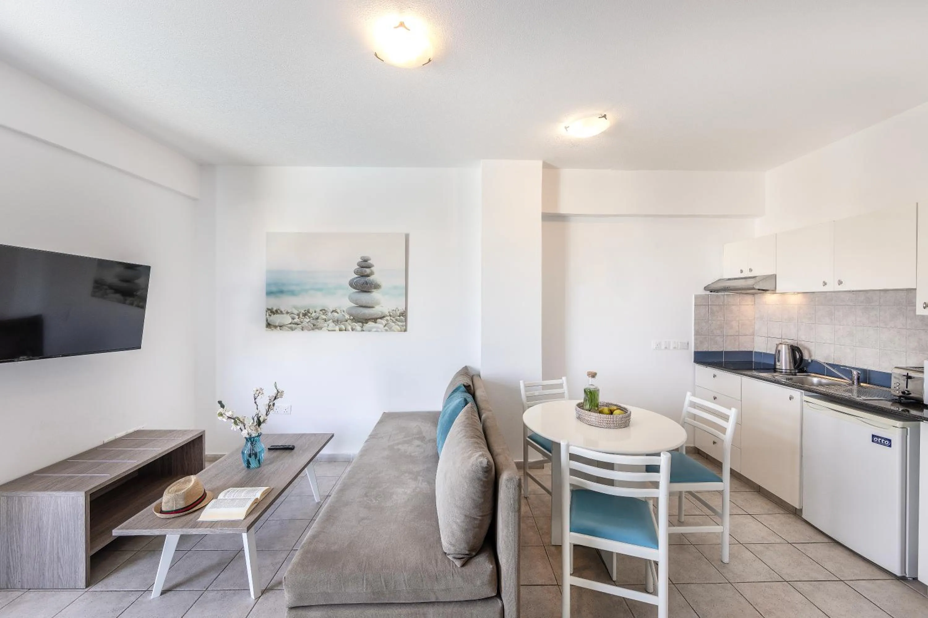 Lantiana Gardens ApartHotel