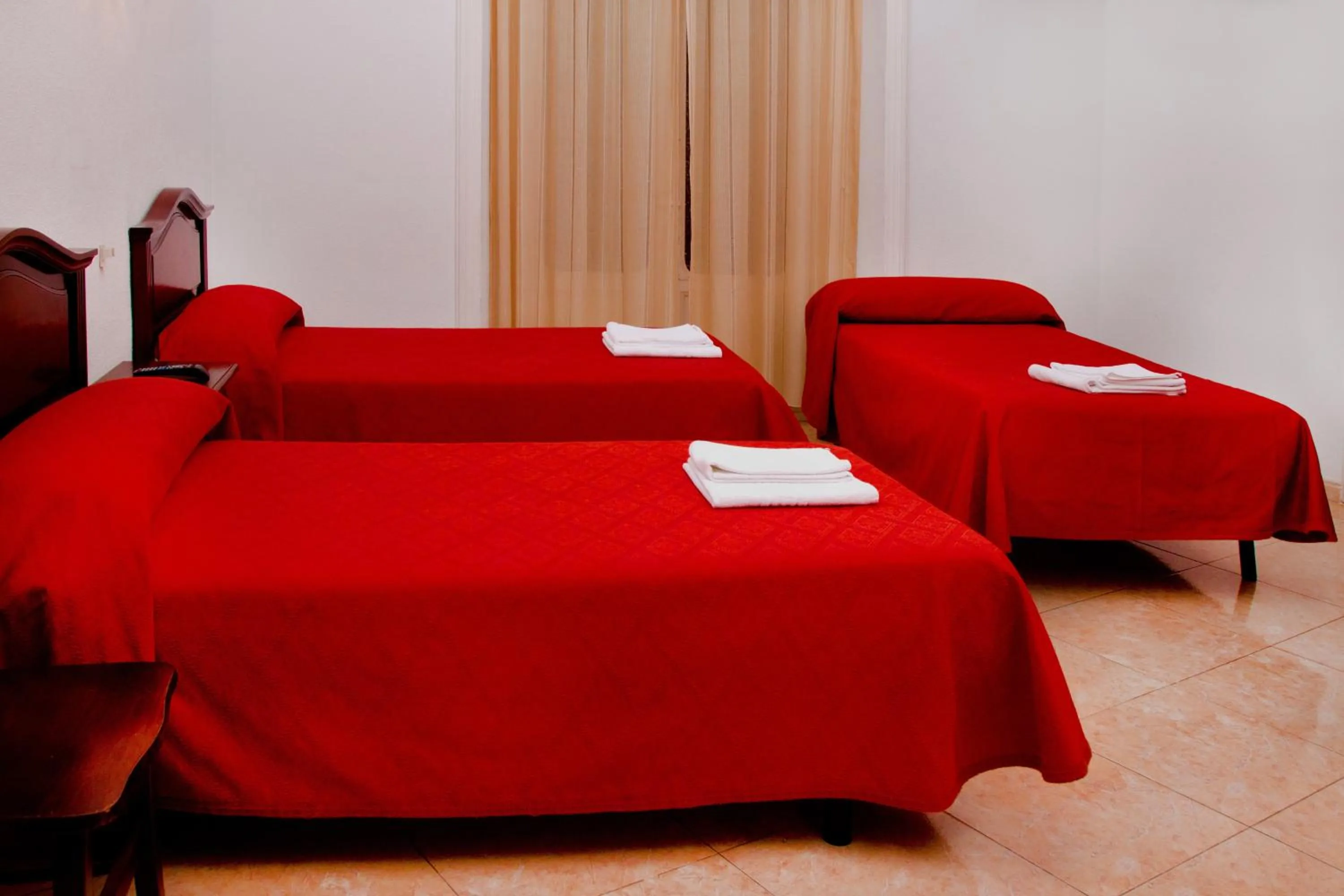 Photo of the whole room, Bed in Hostal Condestable