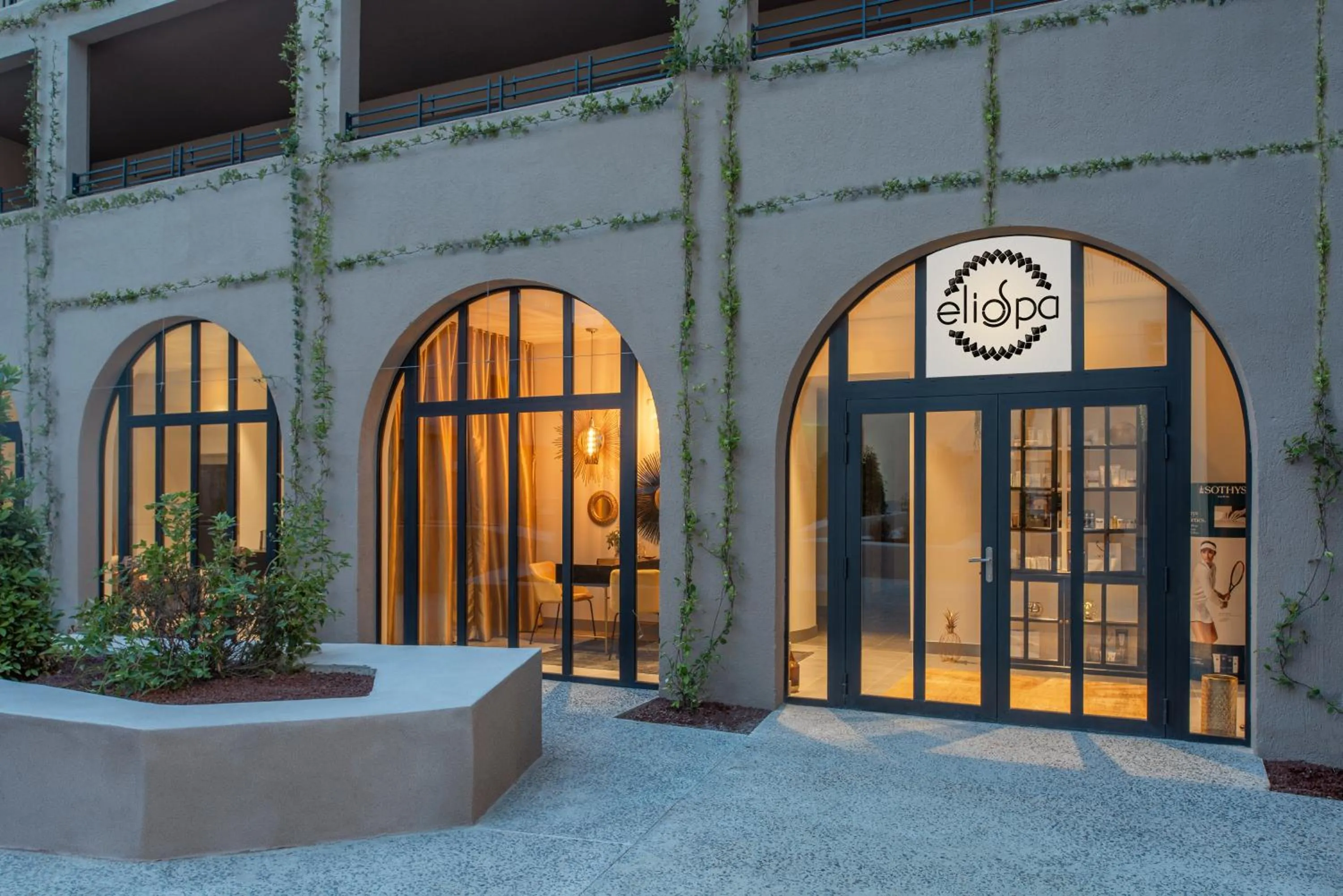 Facade/entrance in Hotel du Roi & Spa by SOWELL COLLECTION