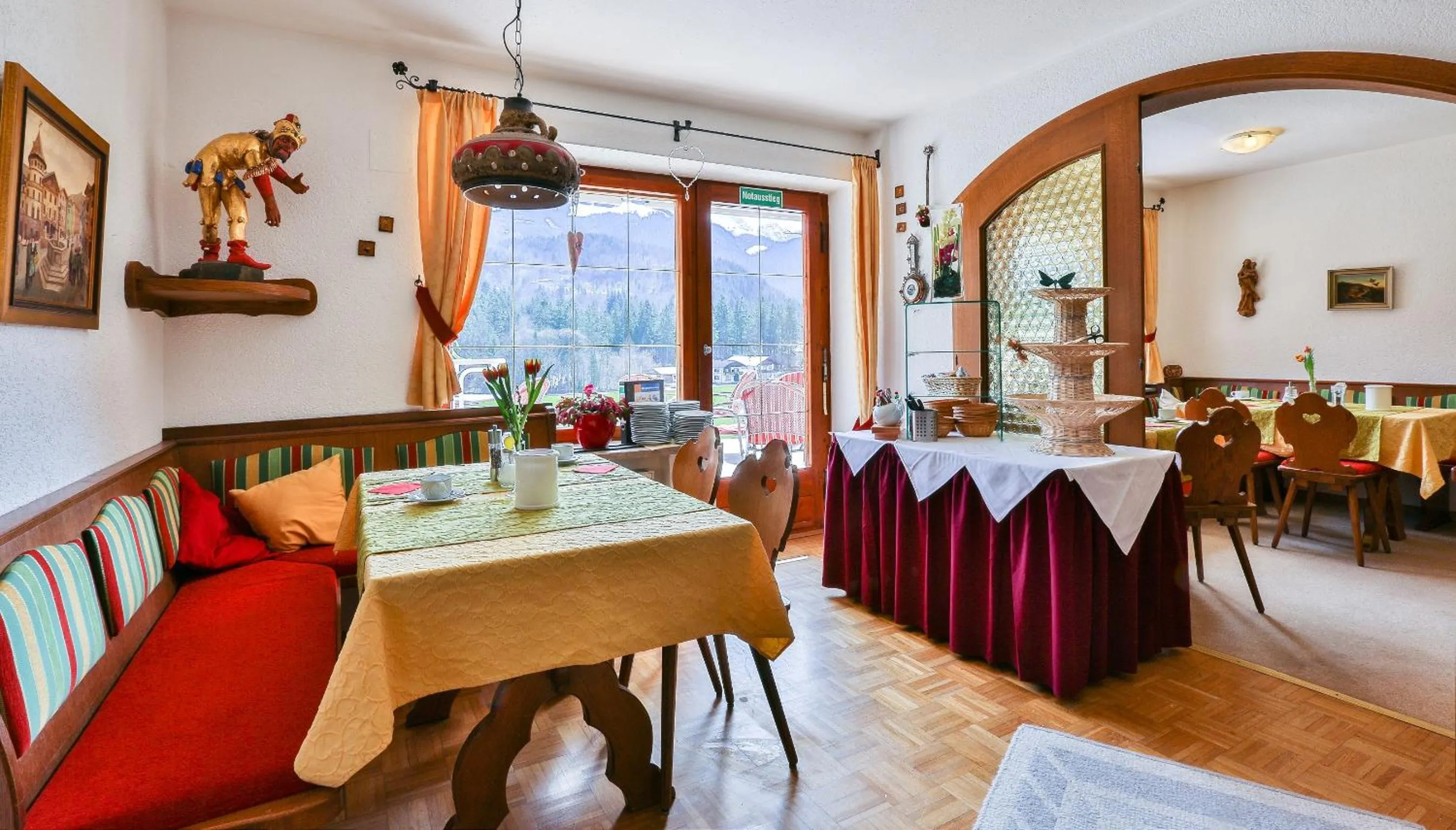 Decorative detail in Tourist Hotel Boehm