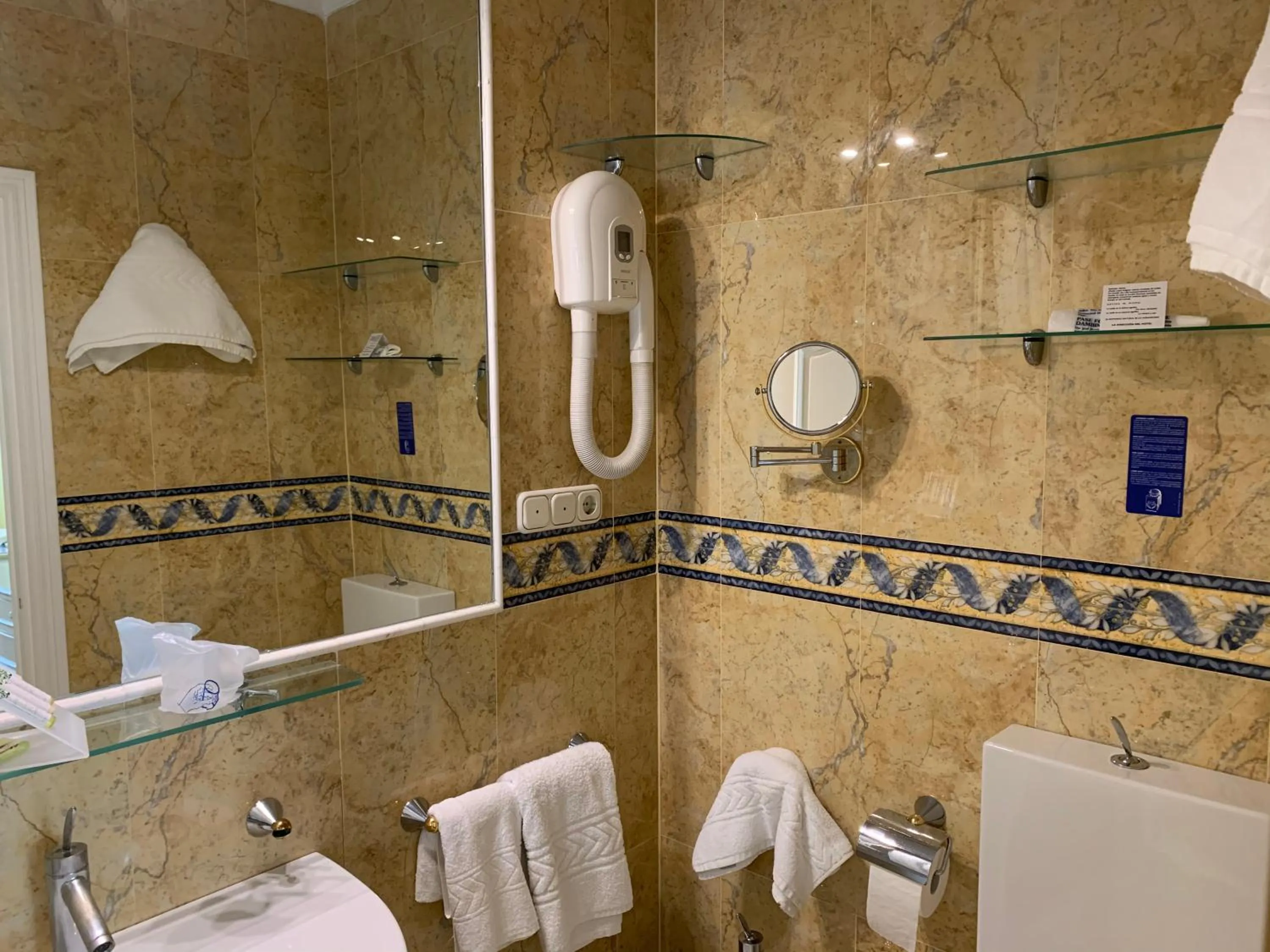 Bathroom in Hotel Paraíso Del Mar