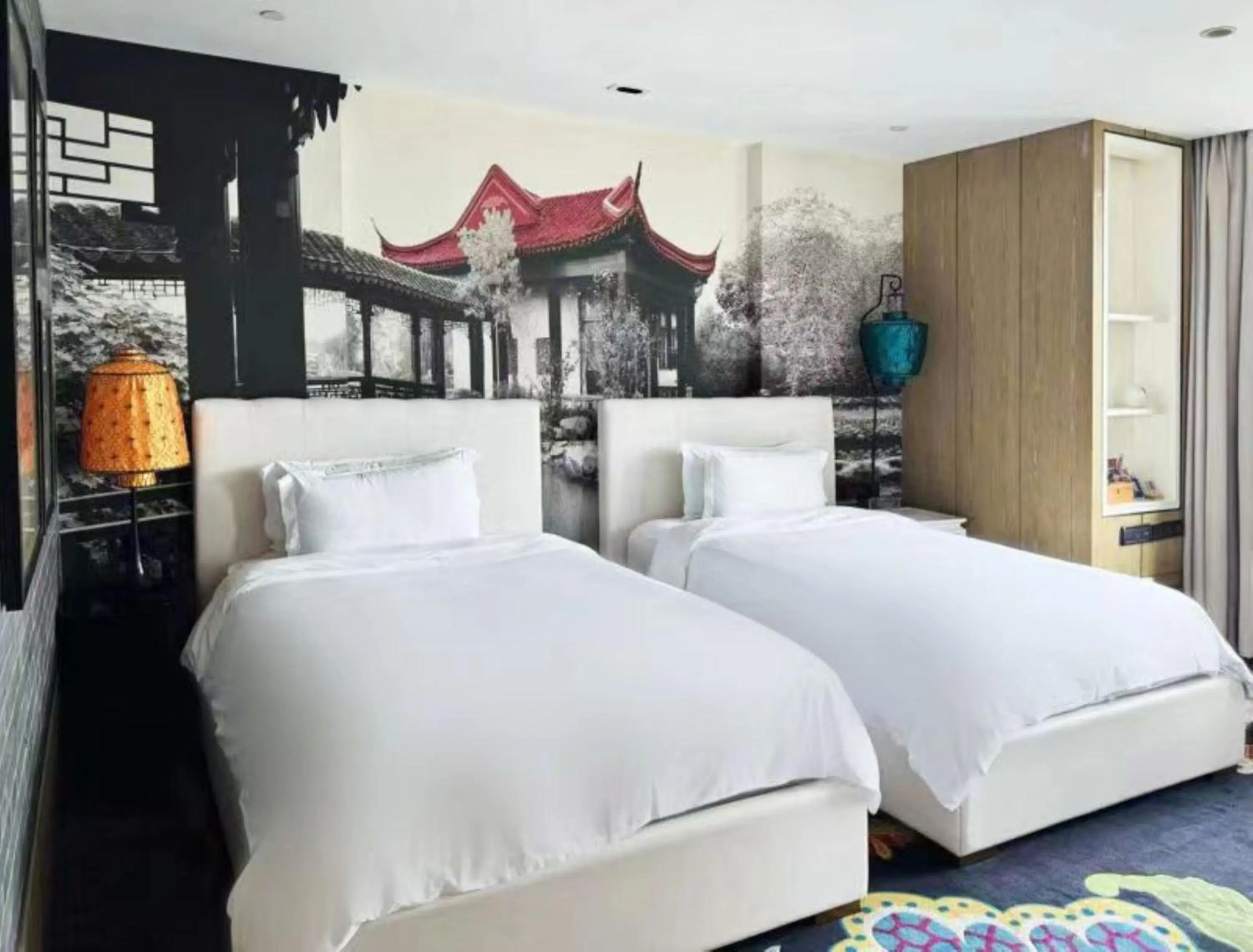 Photo of the whole room, Bed in Hotel Indigo Shanghai On The Bund by IHG