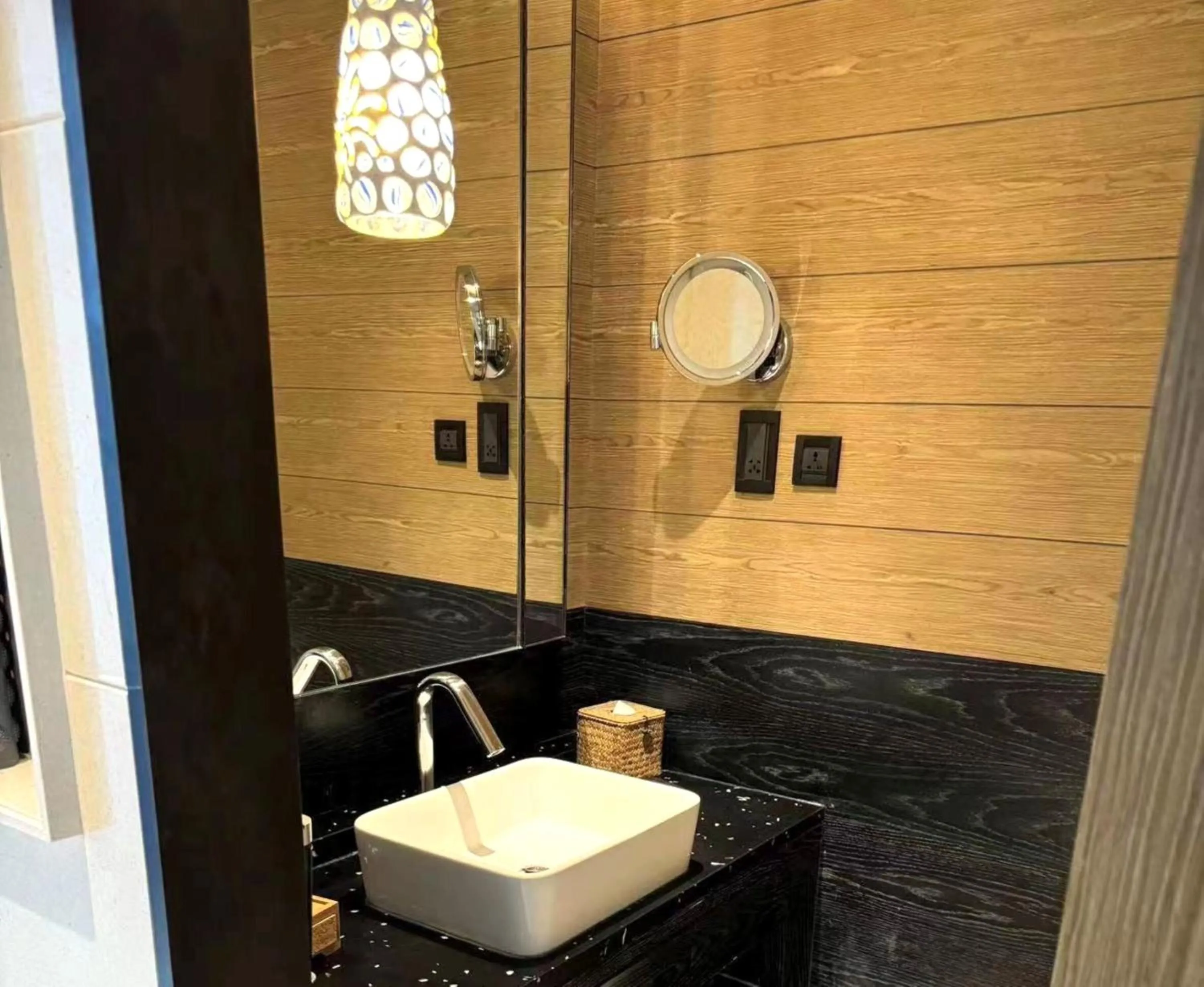 Photo of the whole room in Hotel Indigo Shanghai On The Bund by IHG