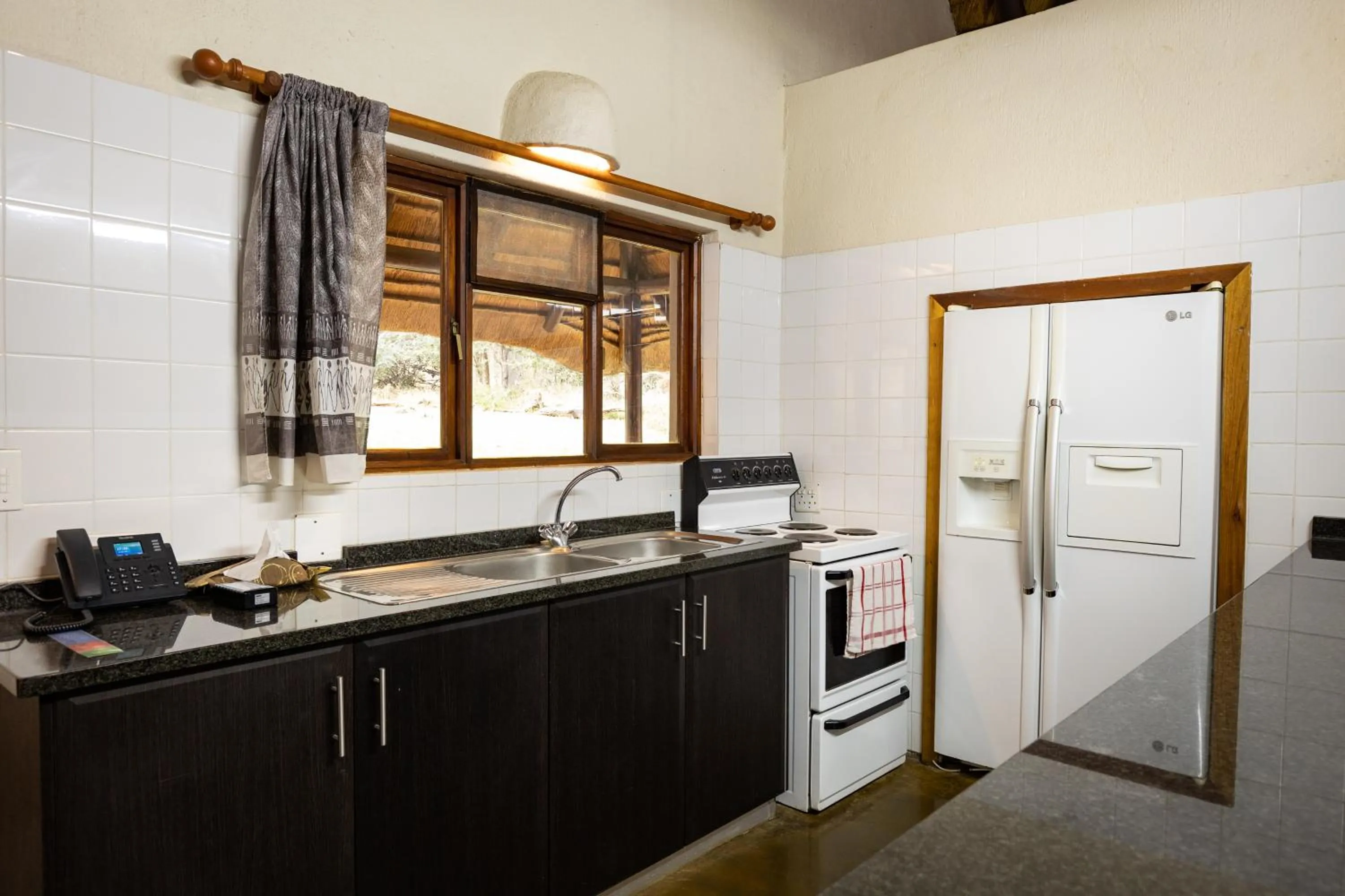 Kitchen or kitchenette in Nyati Safari Lodge