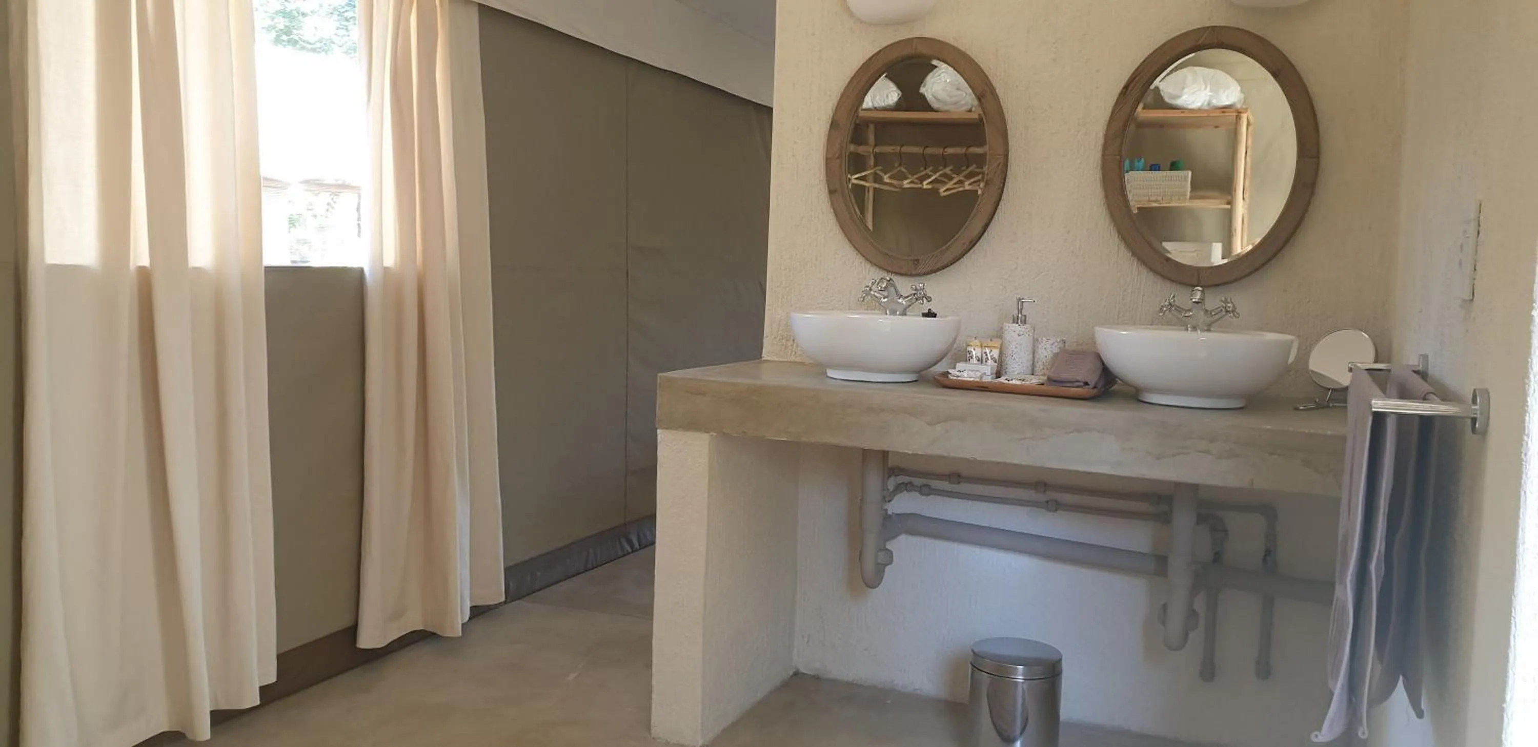 Bathroom in Nyati Safari Lodge