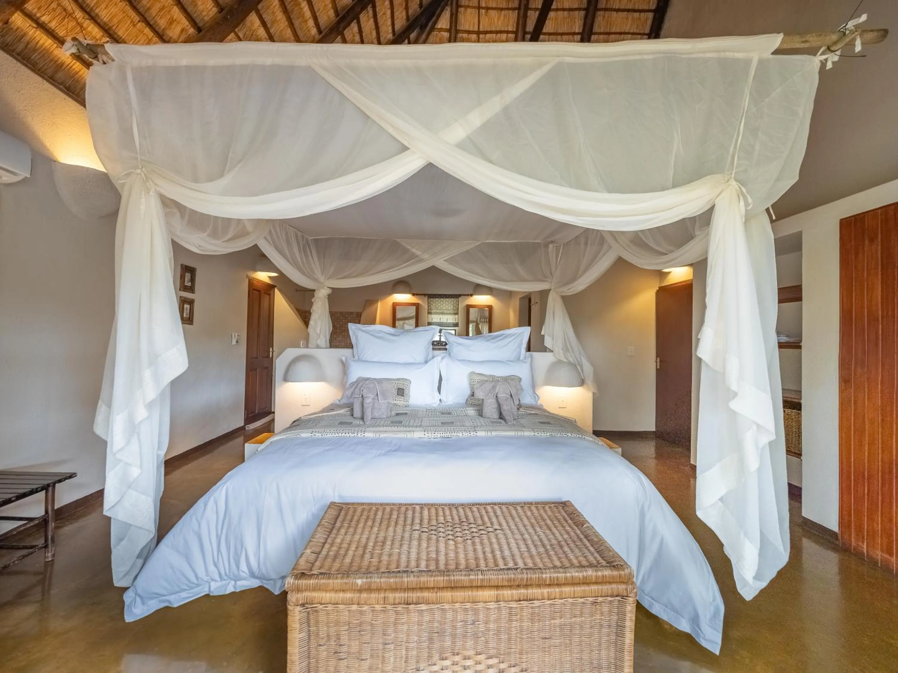Property building, Bed in Nyati Safari Lodge