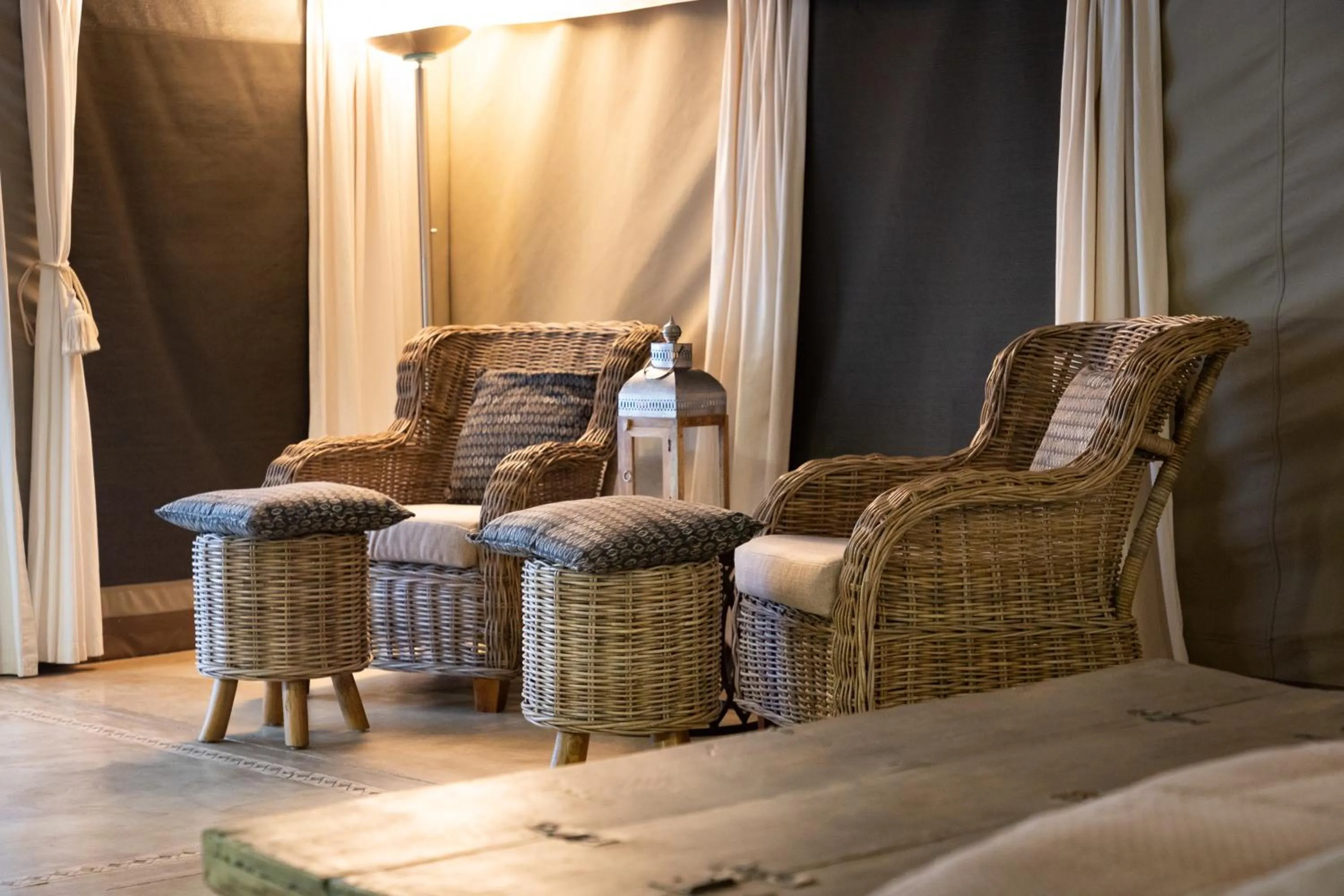 Living room in Nyati Safari Lodge