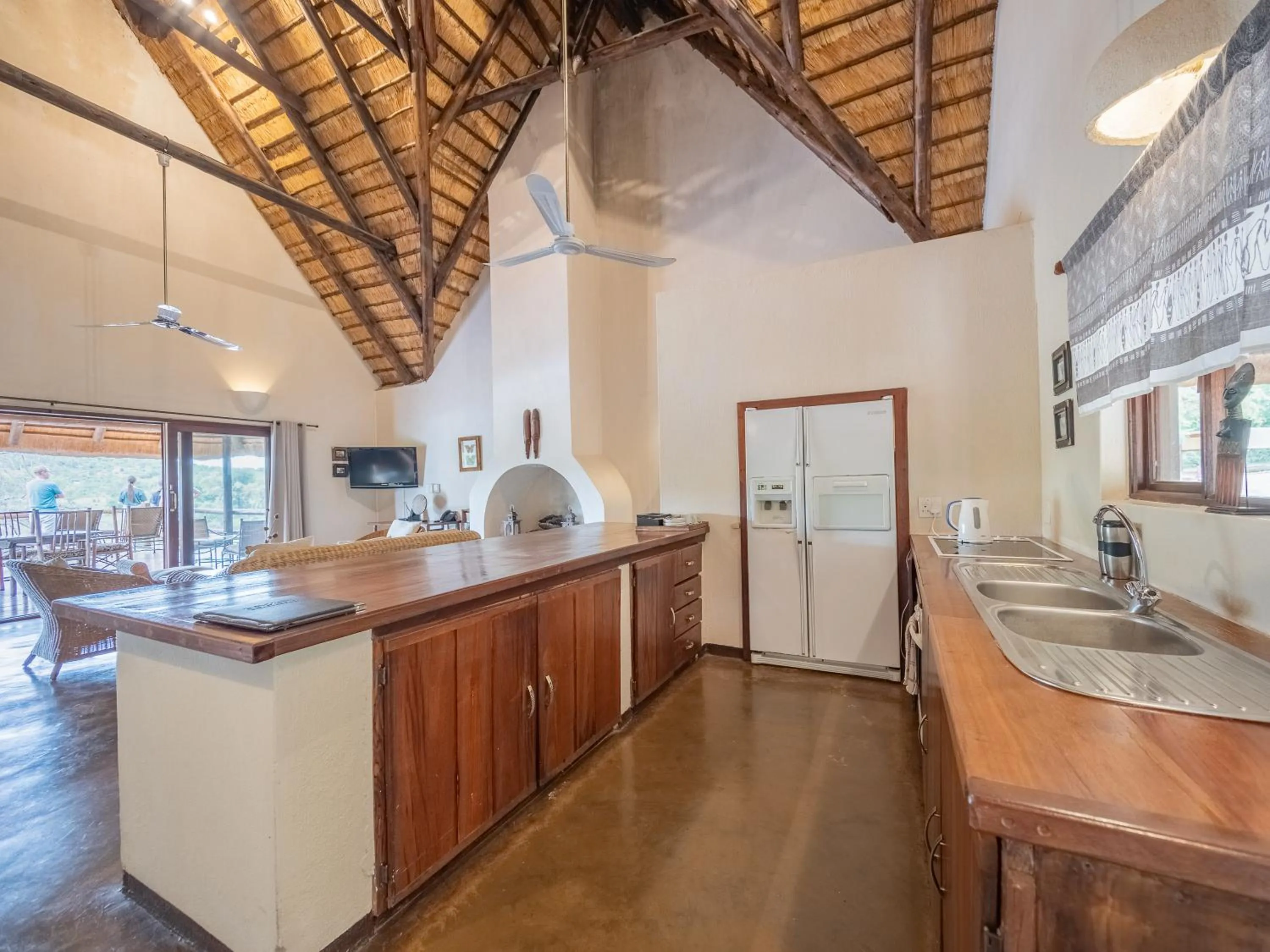 Kitchen or kitchenette in Nyati Safari Lodge