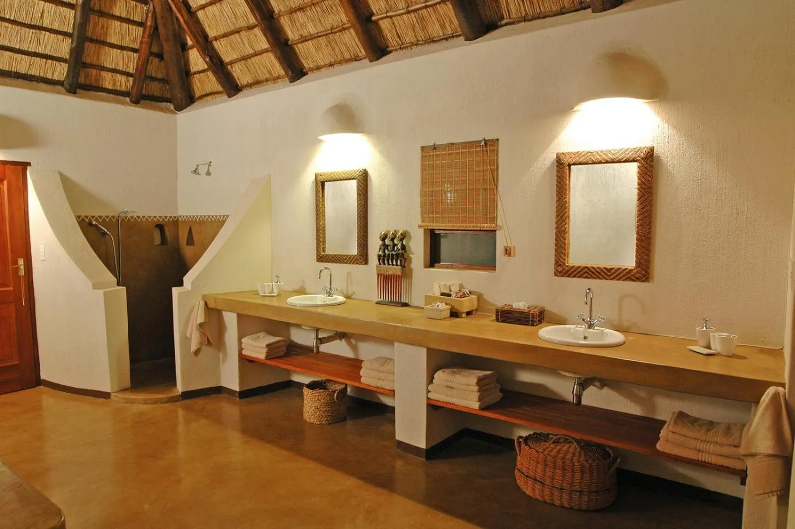 Toilet in Nyati Safari Lodge