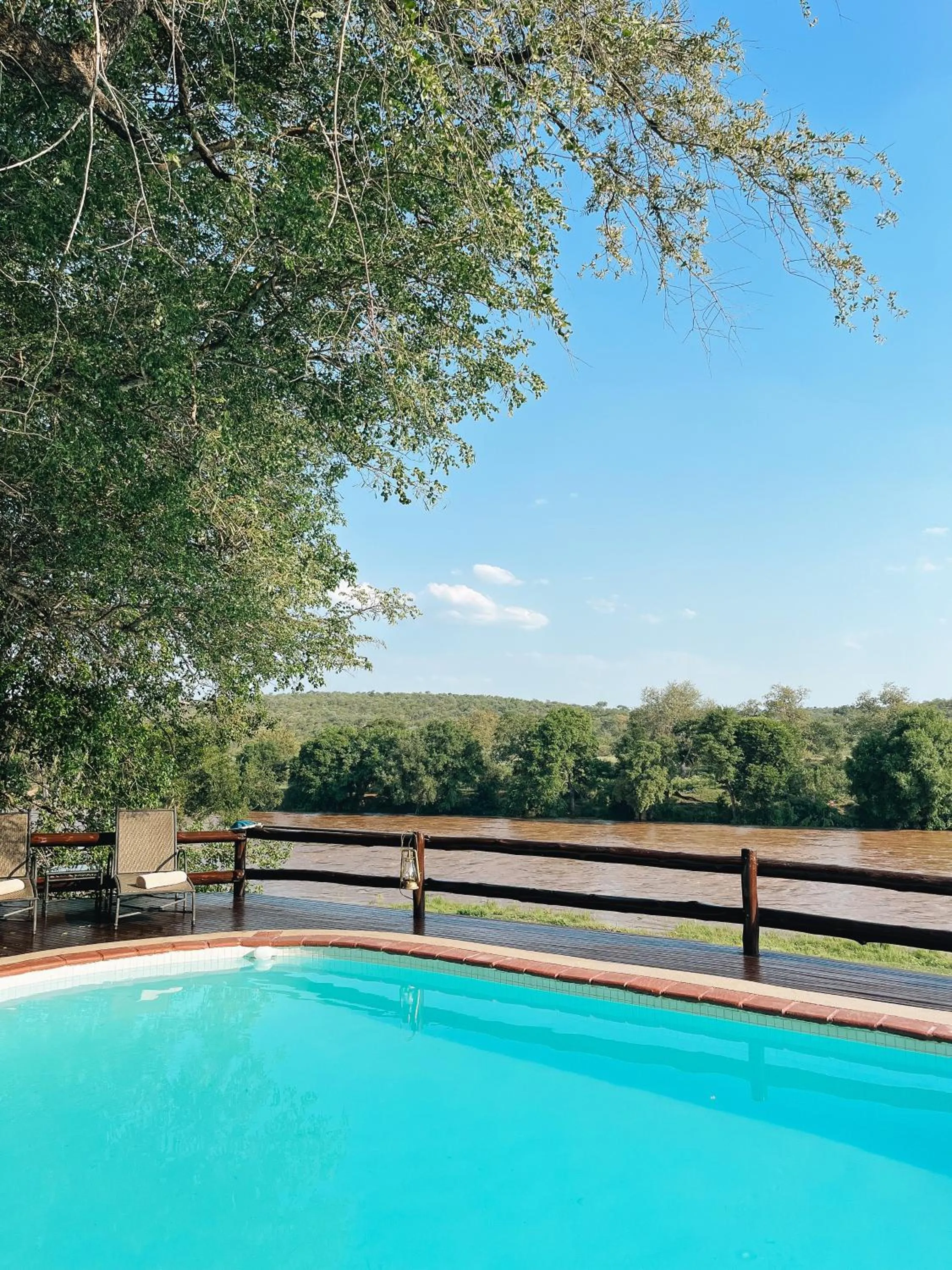 Day in Nyati Safari Lodge