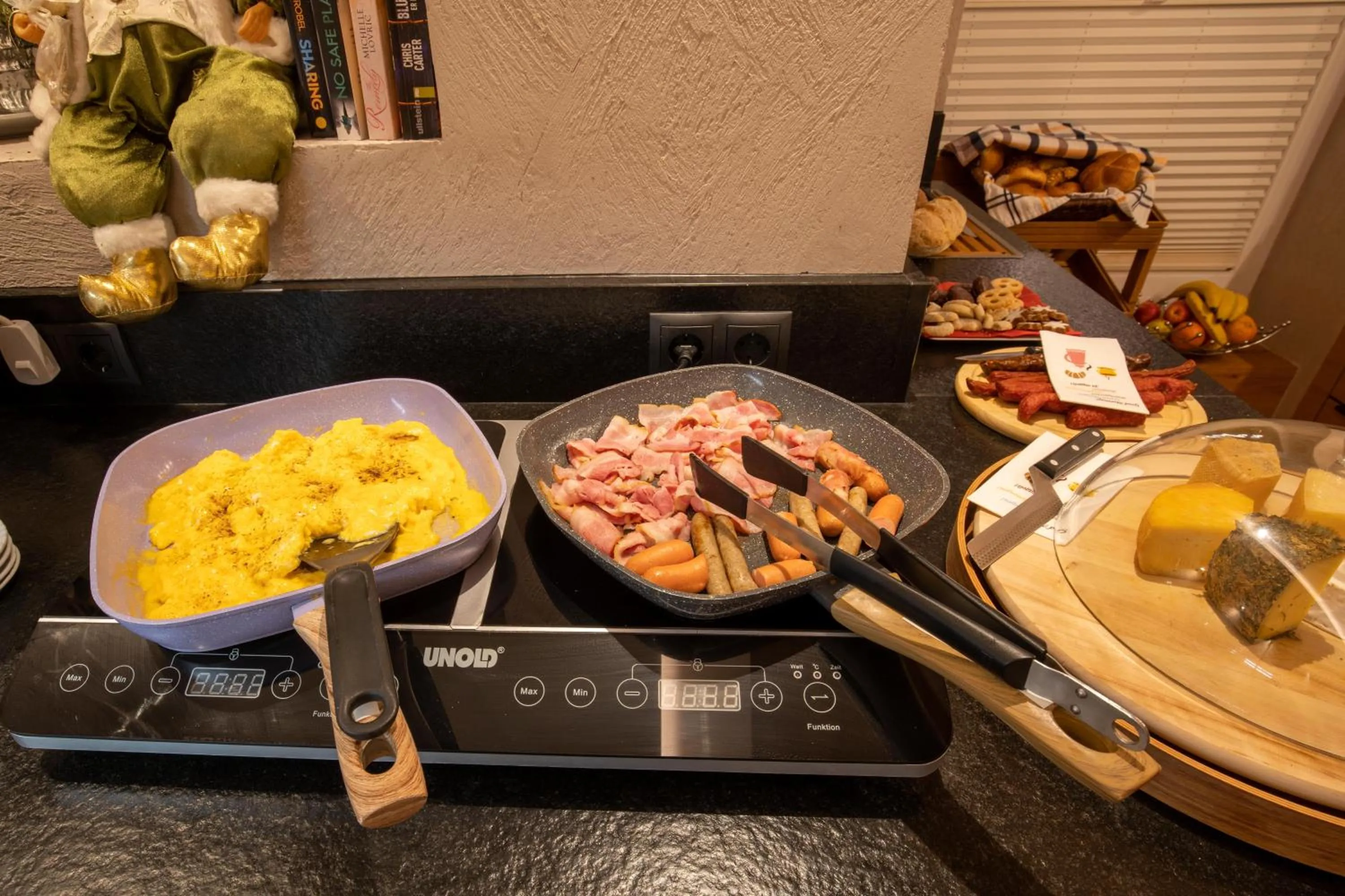 Breakfast in Hotel Neder
