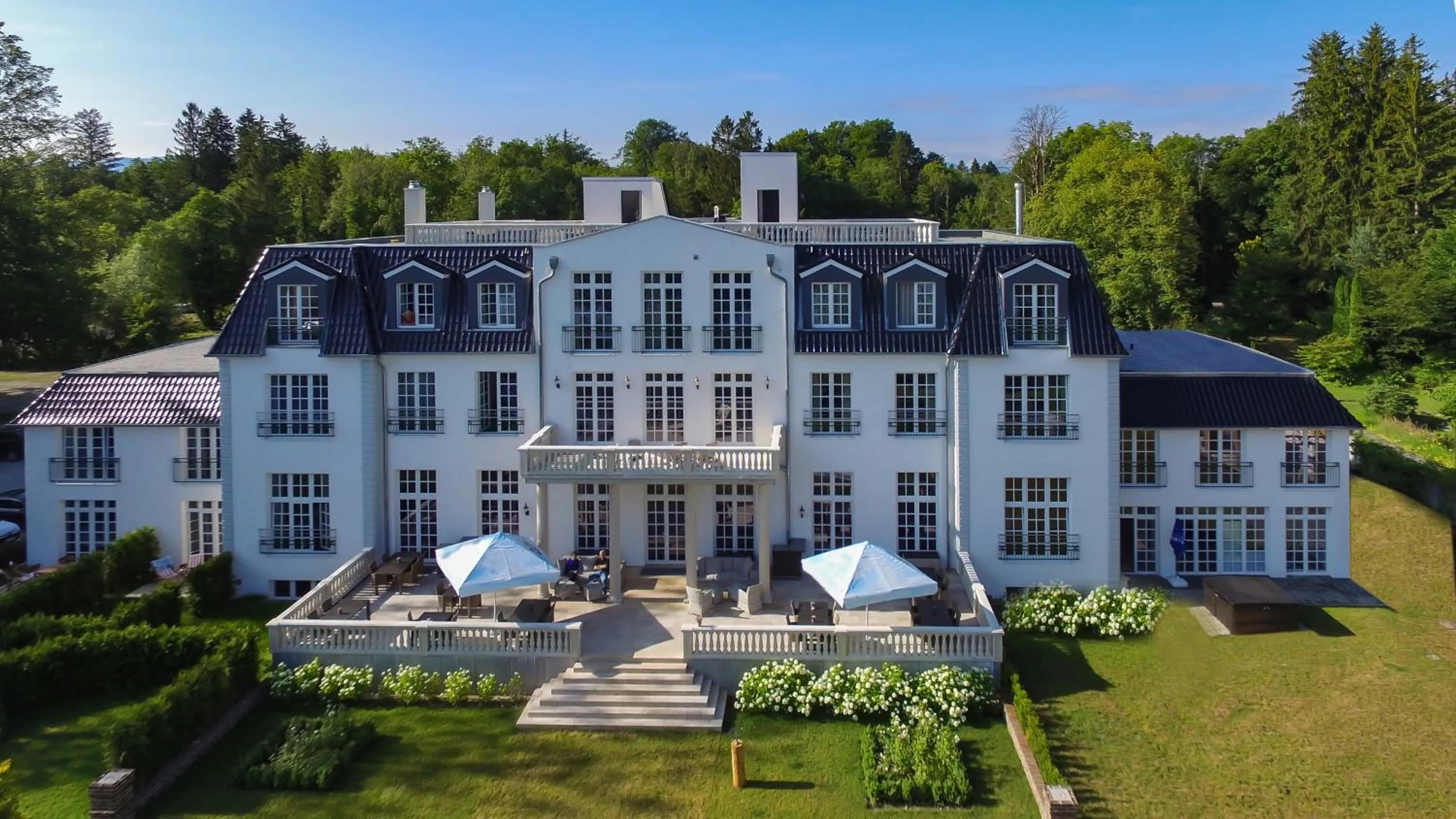 Property building in The Starnbergsee Hideaway