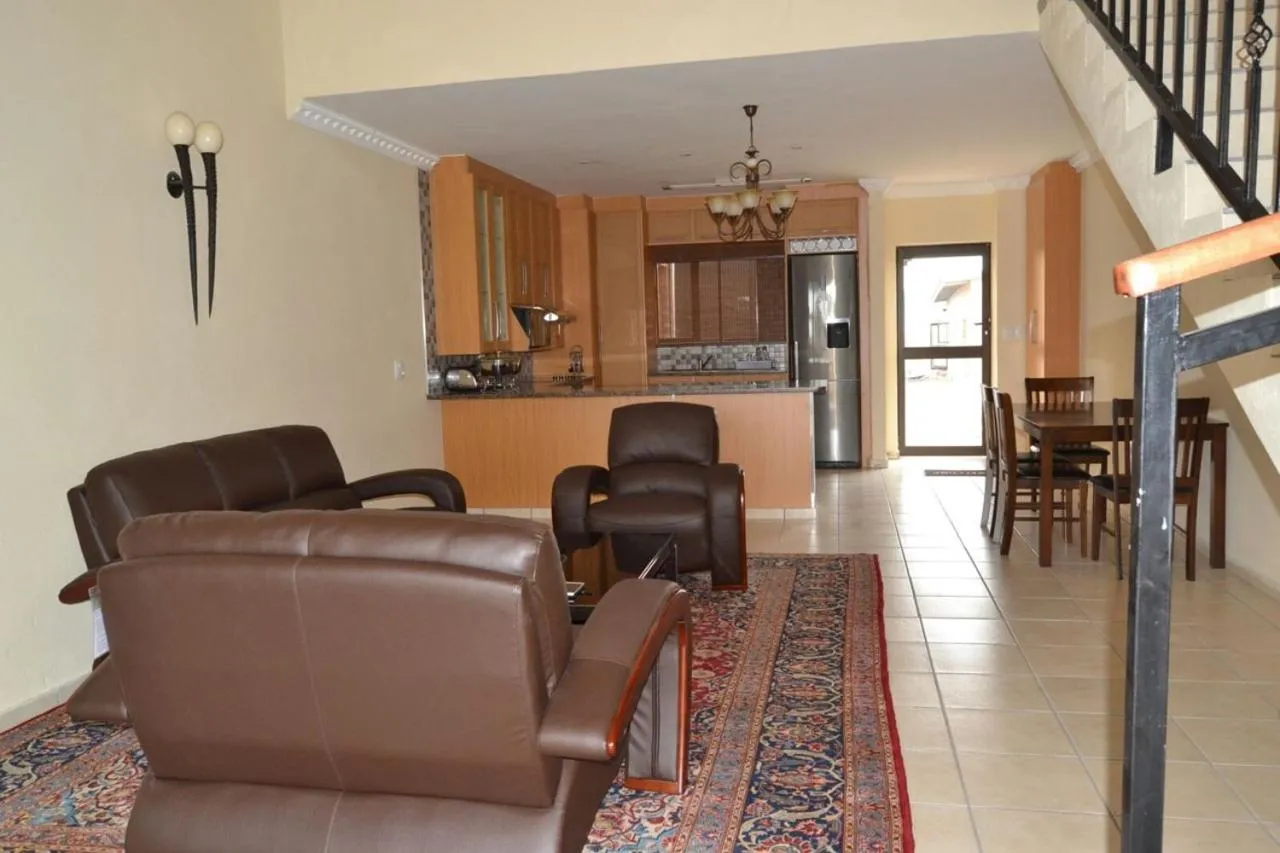 Hoyohoyo Acorns Lodge