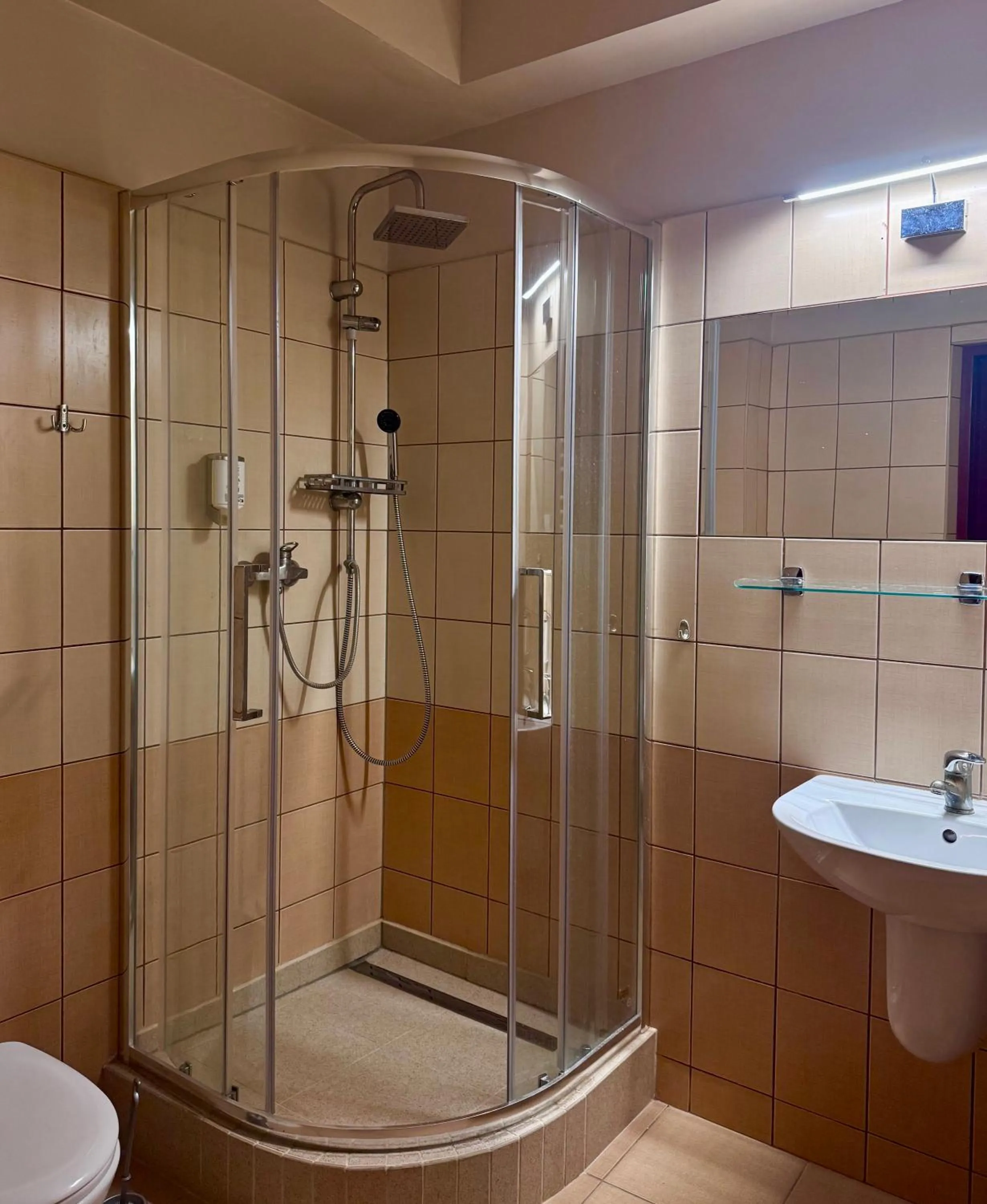Shower in Hotel Kameralny