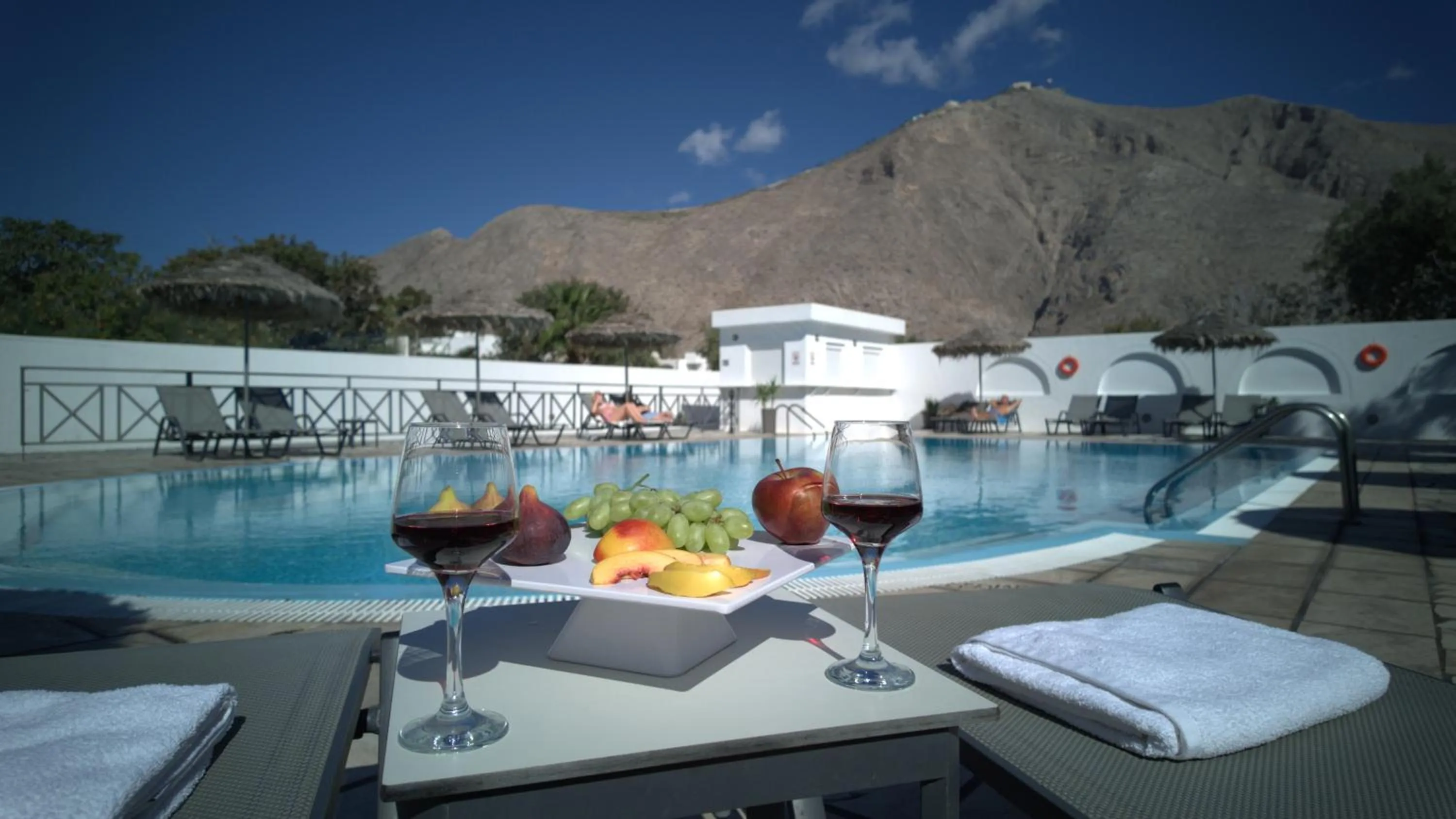 Swimming pool in Hotel Marybill