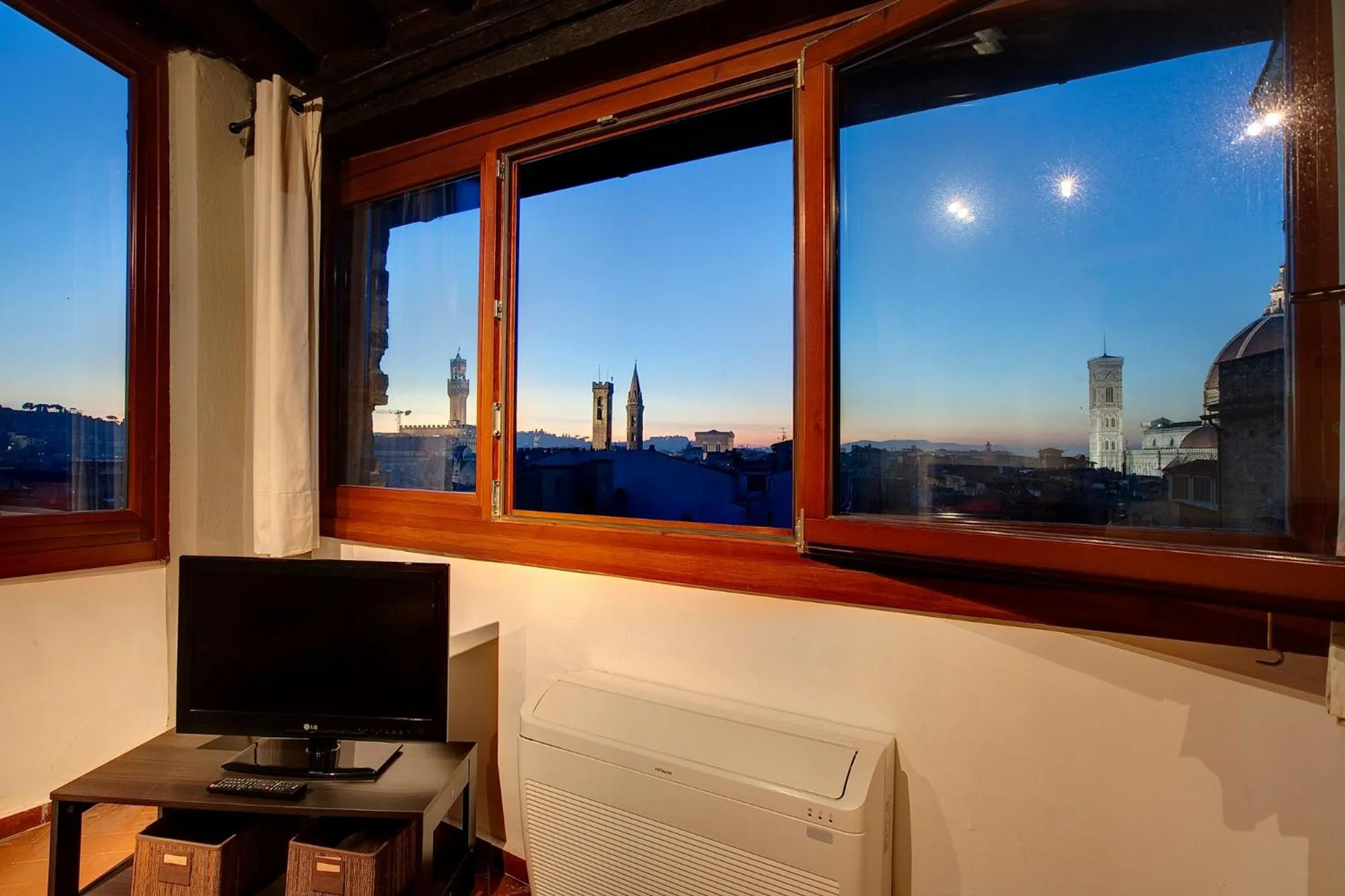 City view in Torre Donati by Mmega