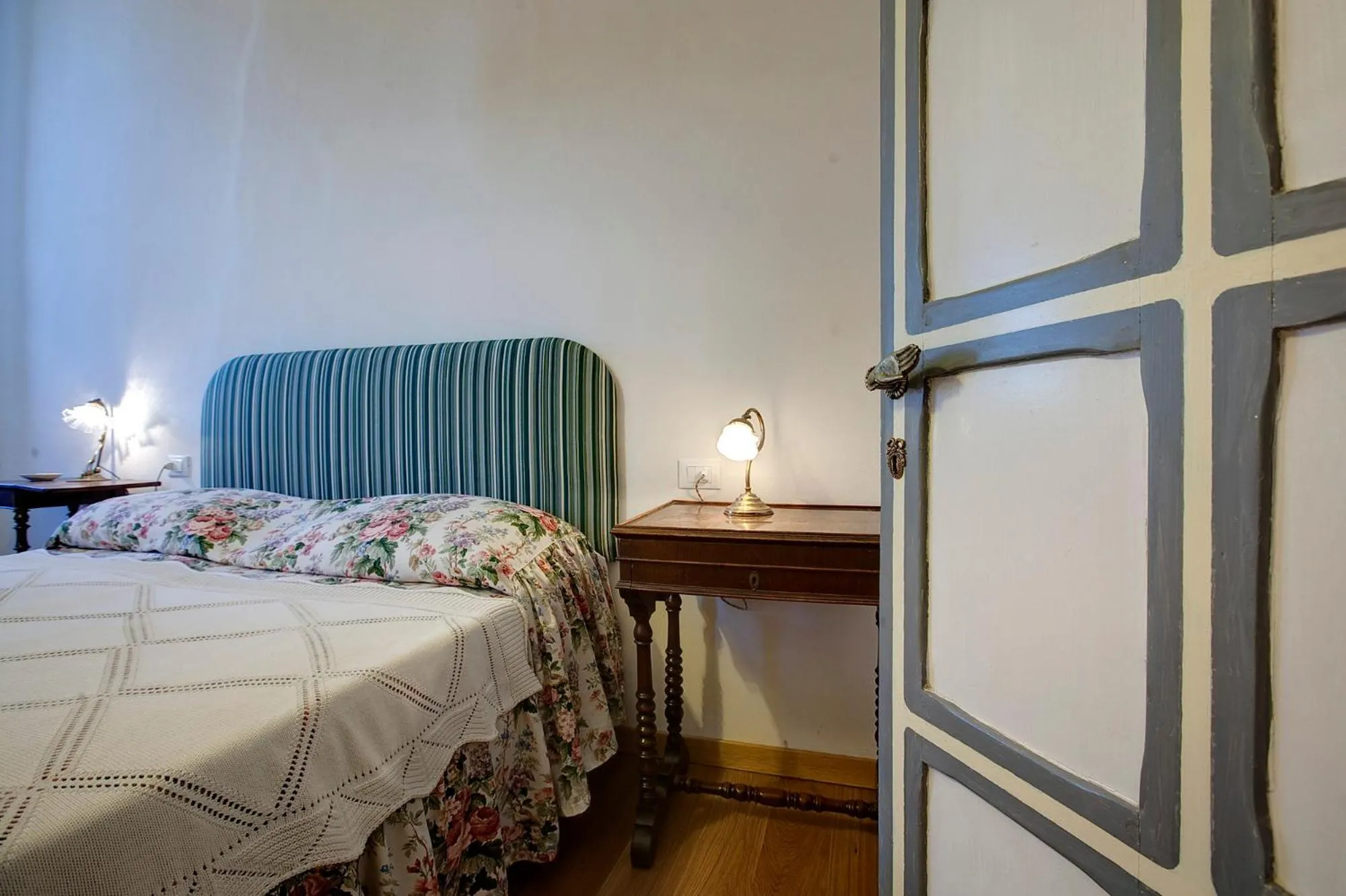 Bedroom, Bed in Torre Donati by Mmega