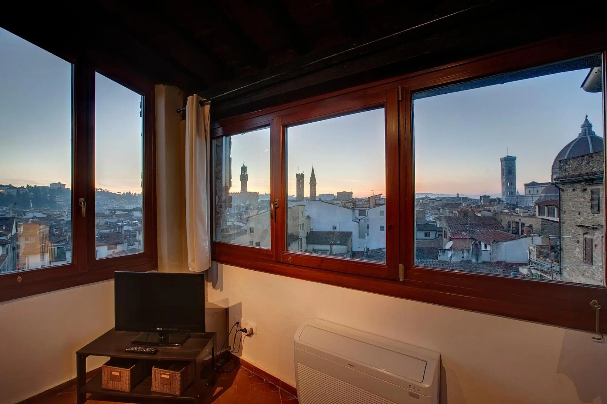 City view in Torre Donati by Mmega