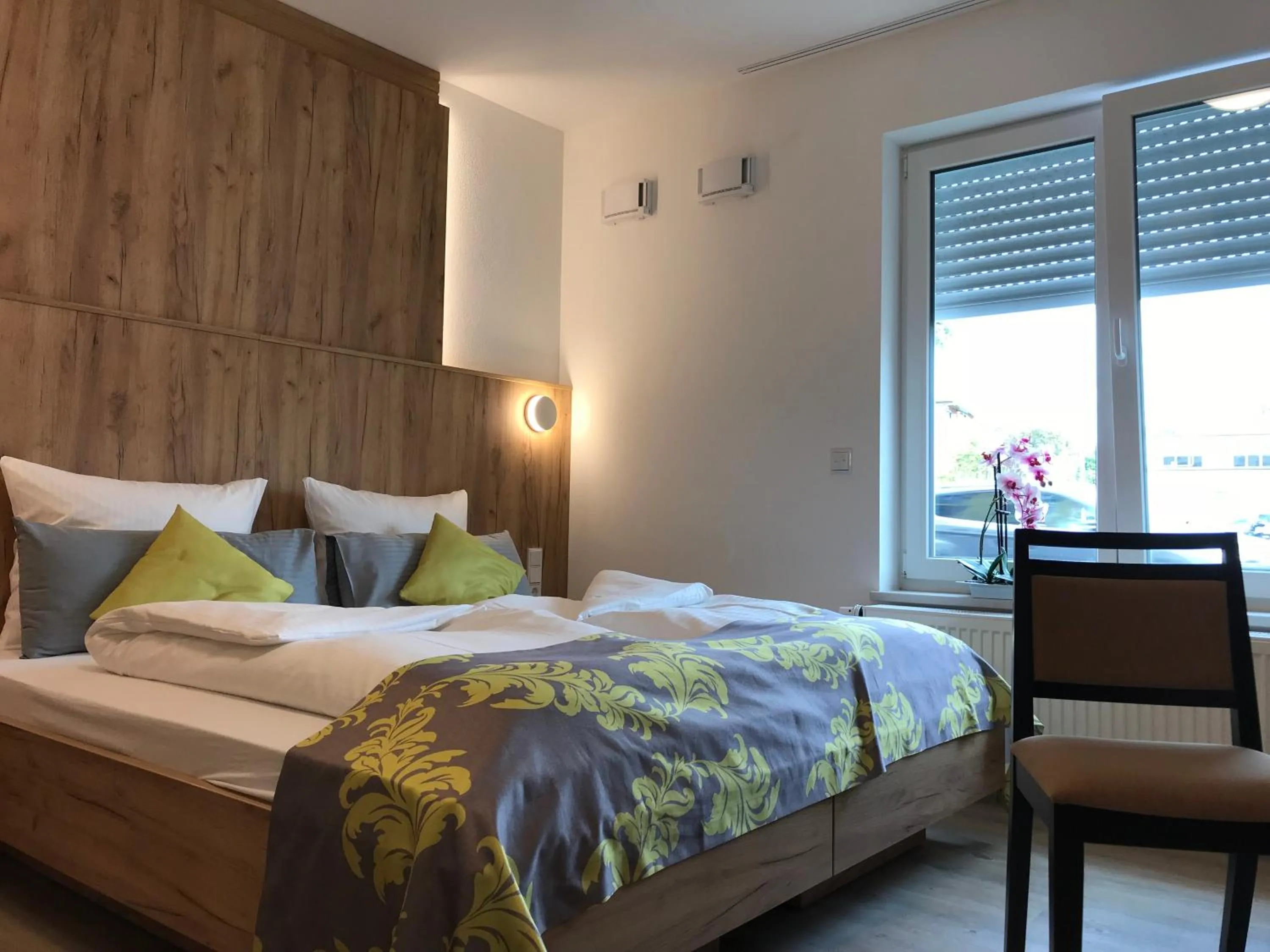 Bed in Hotel Haunstetter Hof Augsburg